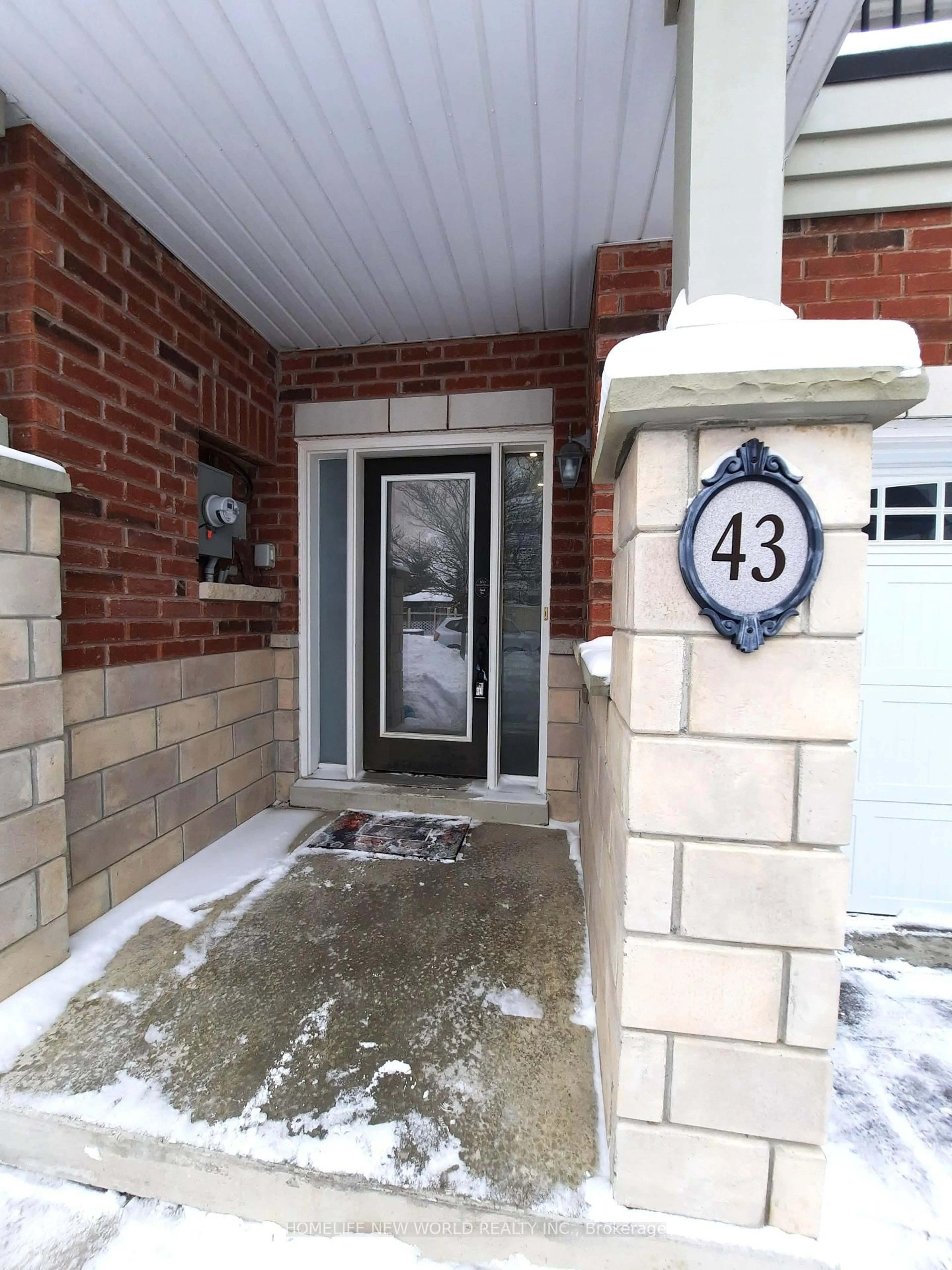 Indoor entryway for 43 All Points Dr, Whitchurch-Stouffville Ontario L4A 0W5