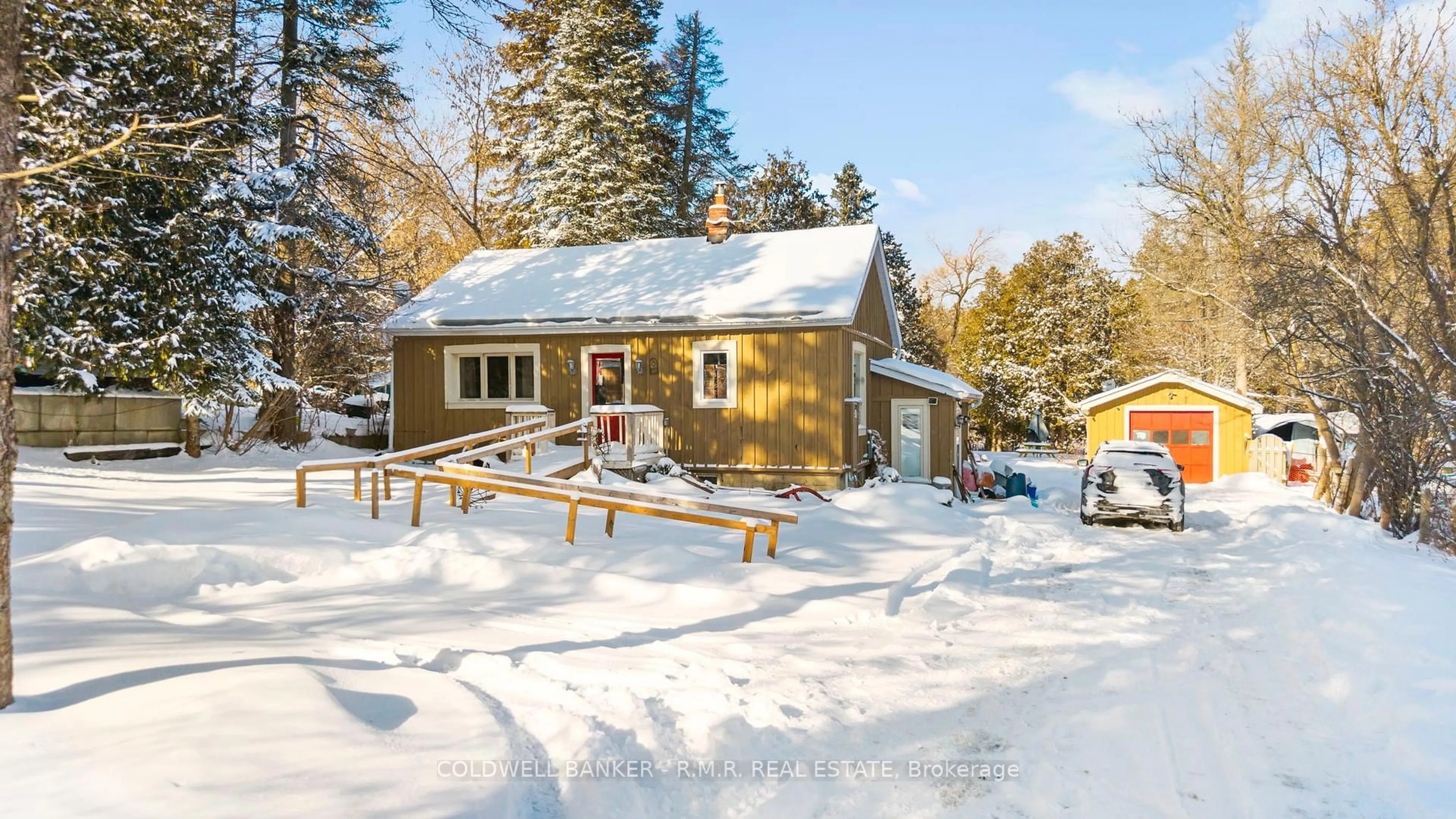 A pic from outside/outdoor area/front of a property/back of a property/a pic from drone, street for 720 Regional Rd 13 Rd, Uxbridge Ontario L0C 1C0