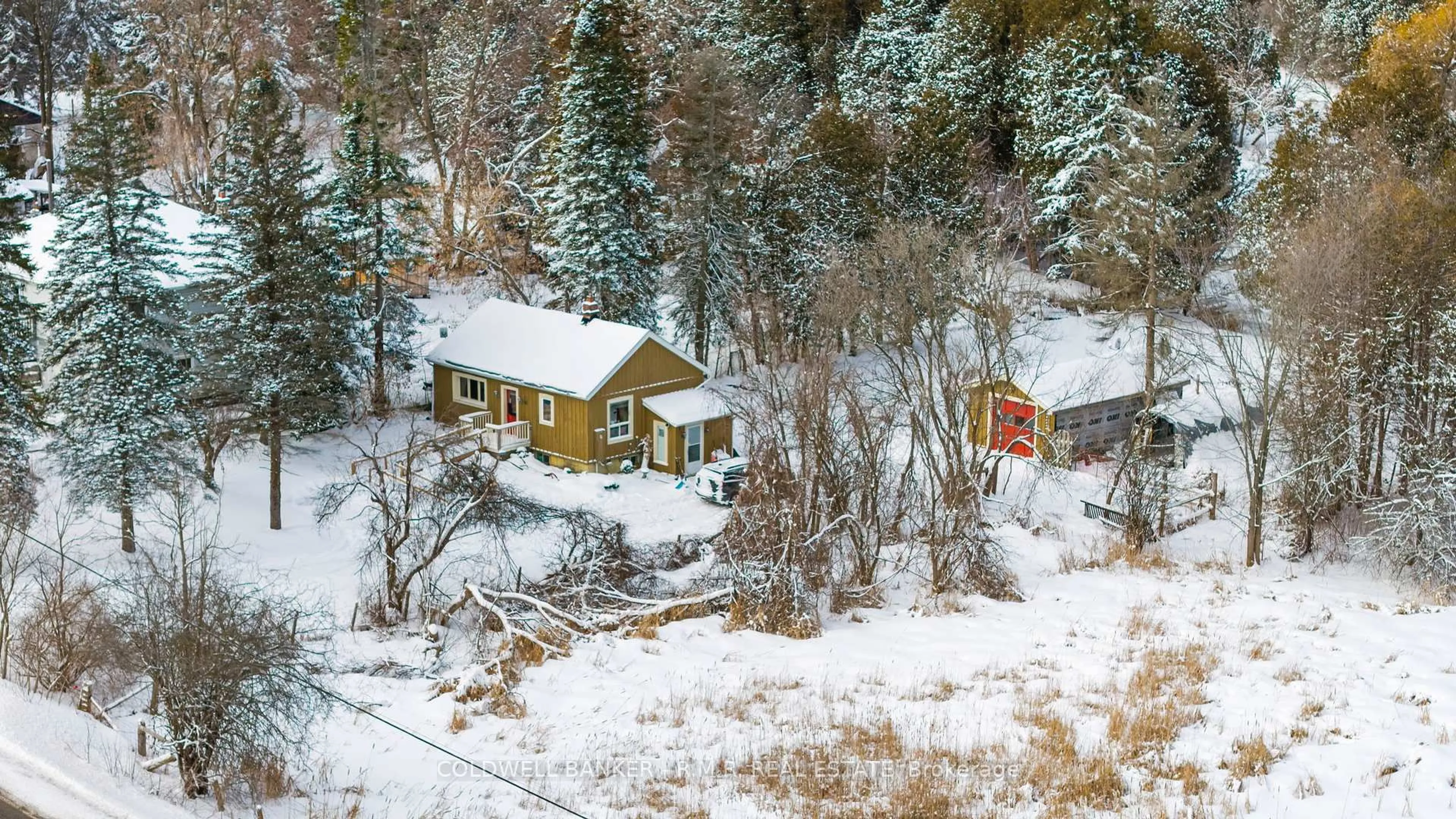 A pic from outside/outdoor area/front of a property/back of a property/a pic from drone, street for 720 Regional Rd 13 Rd, Uxbridge Ontario L0C 1C0