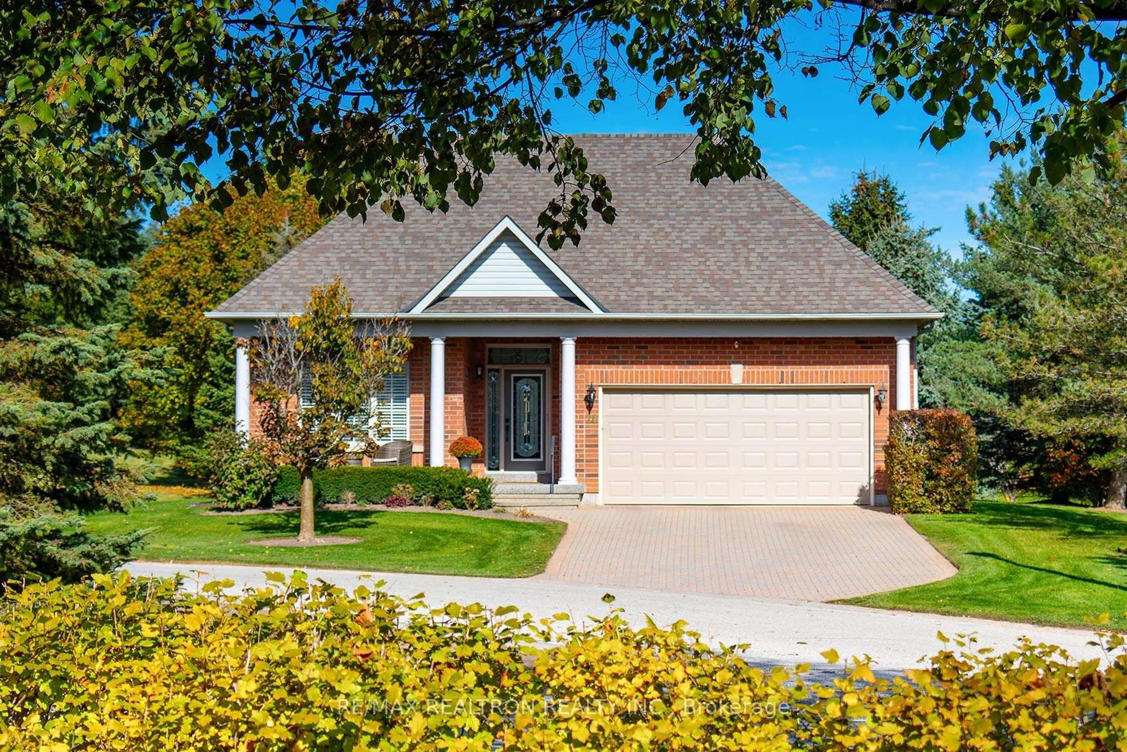 Home with brick exterior material, street for 26 Hagen Hollow, Whitchurch-Stouffville Ontario L4A 1N3