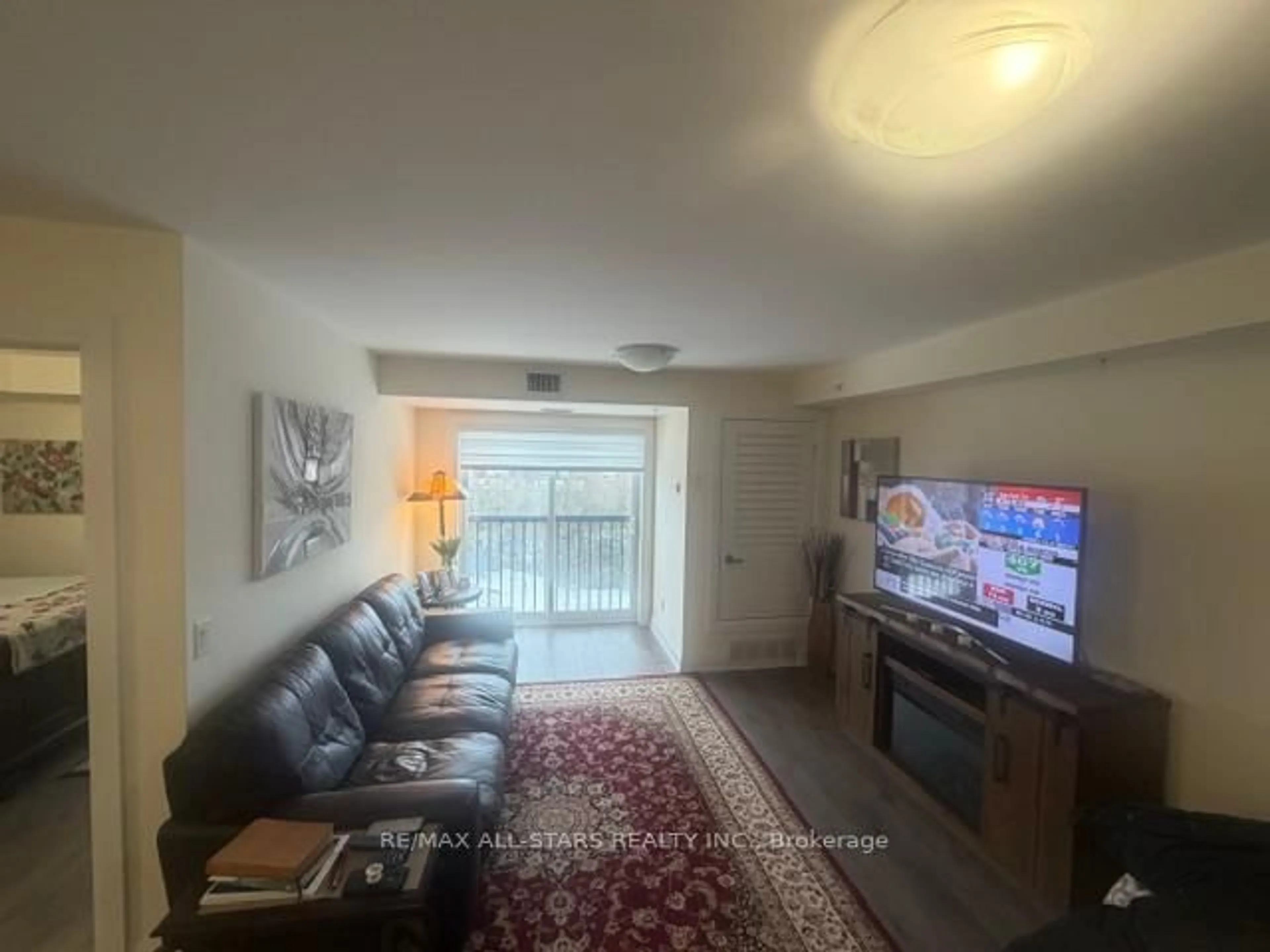 A pic of a room for 481 Rupert Ave #320, Whitchurch-Stouffville Ontario L4A 1T7