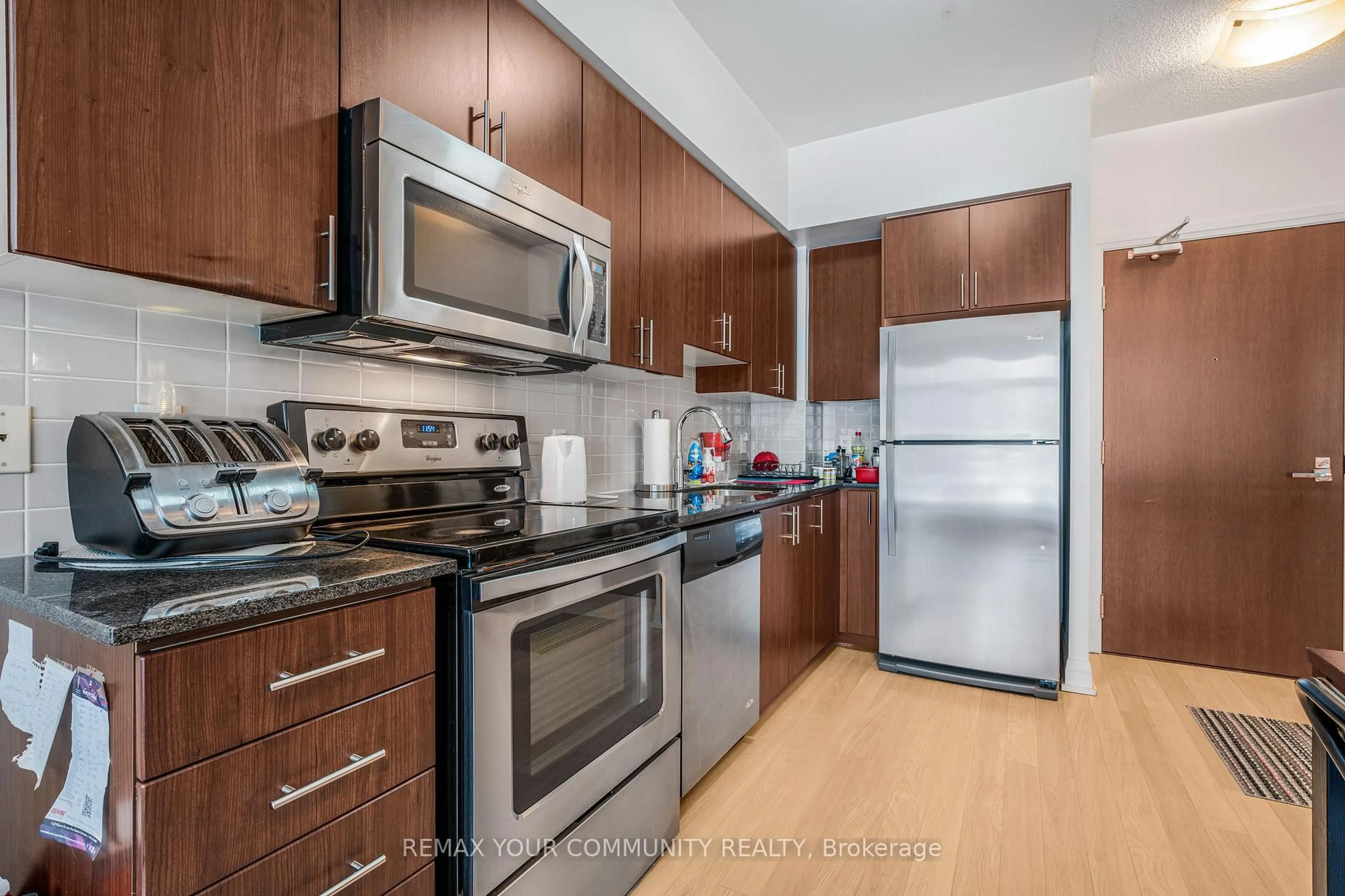 Standard kitchen, unknown for 75 North Park Rd #108, Vaughan Ontario L4J 0H8