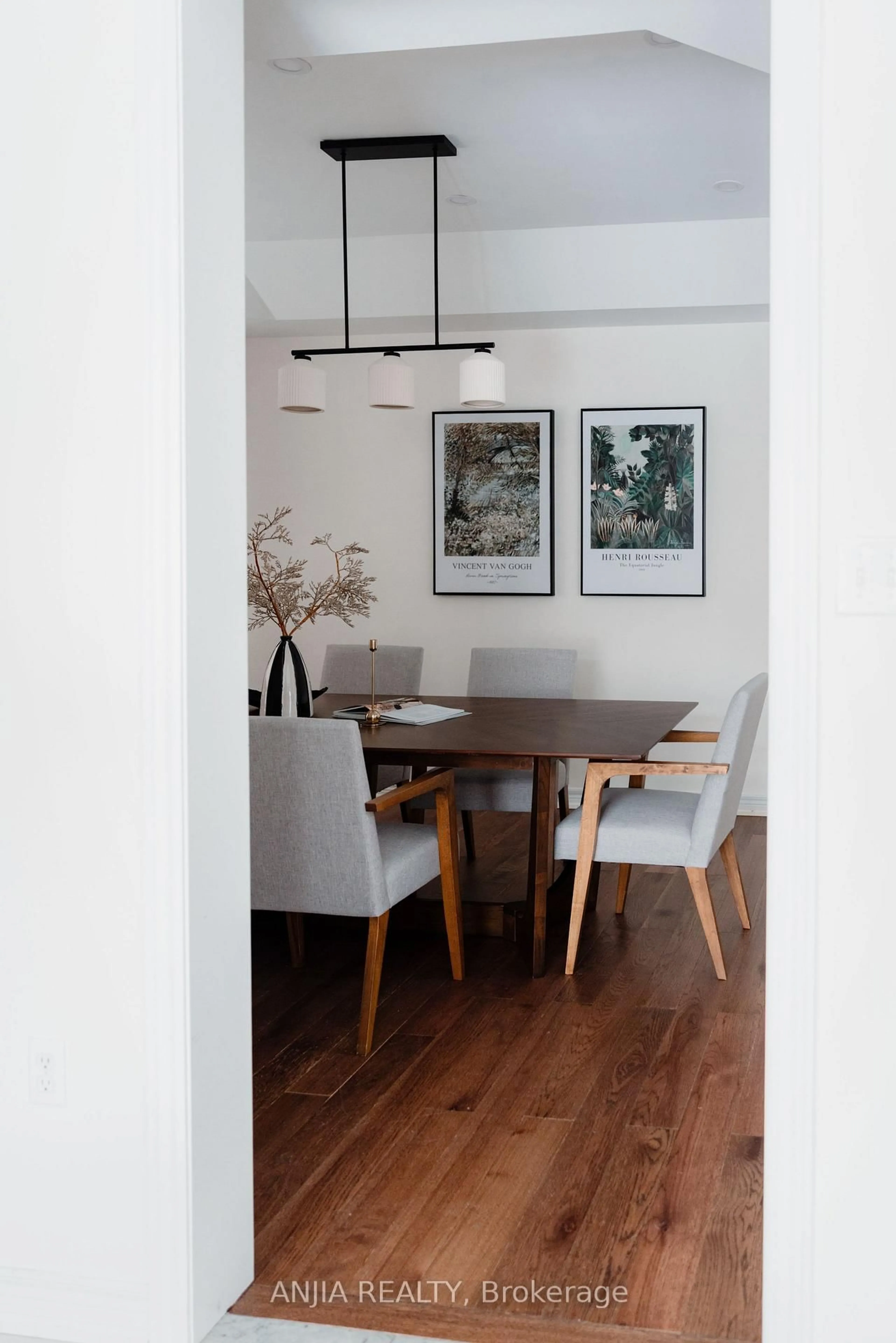 Dining room, wood/laminate floor for 23 Grey Wing Ave, Georgina Ontario L4P 0B7