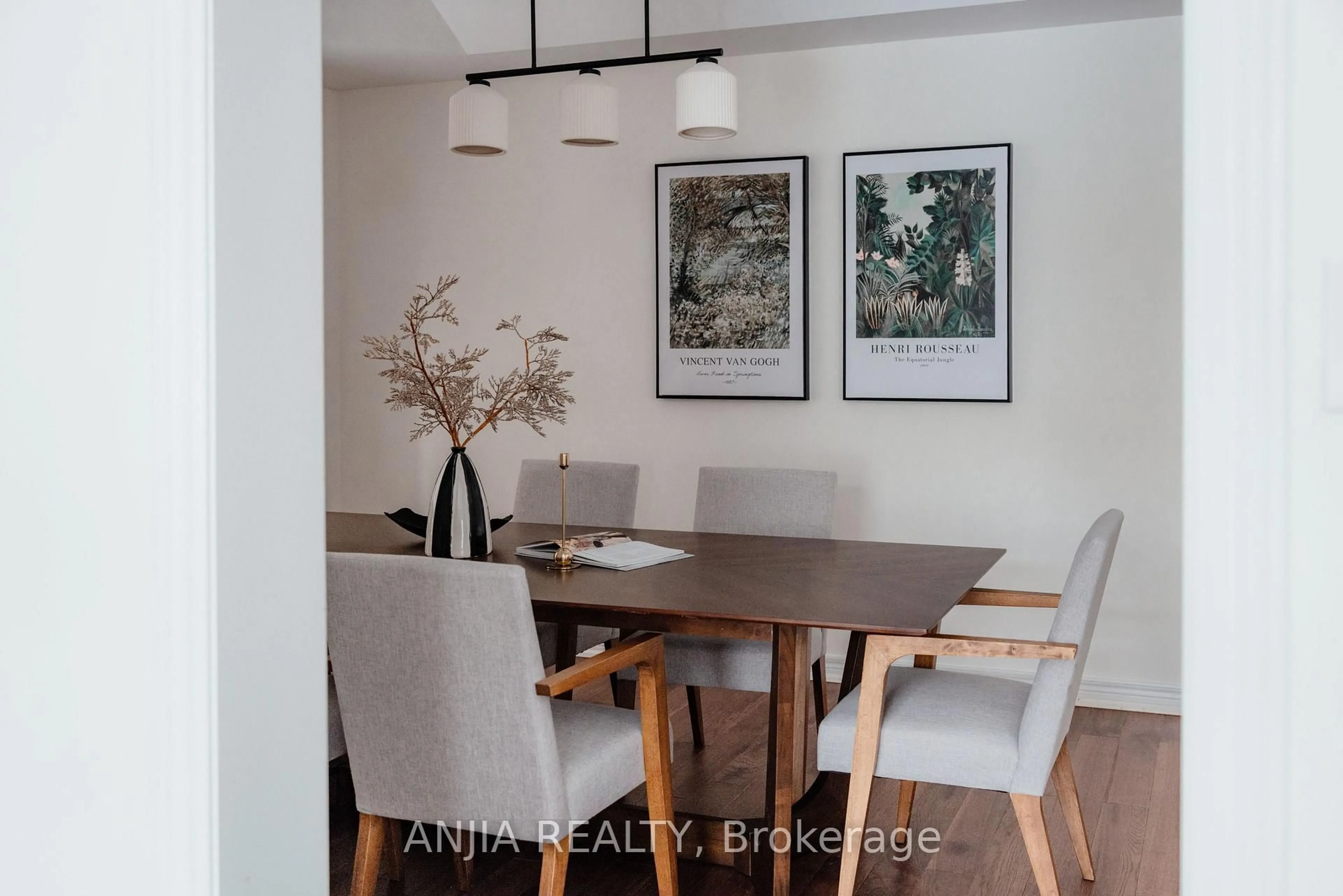 Dining room, wood/laminate floor for 23 Grey Wing Ave, Georgina Ontario L4P 0B7