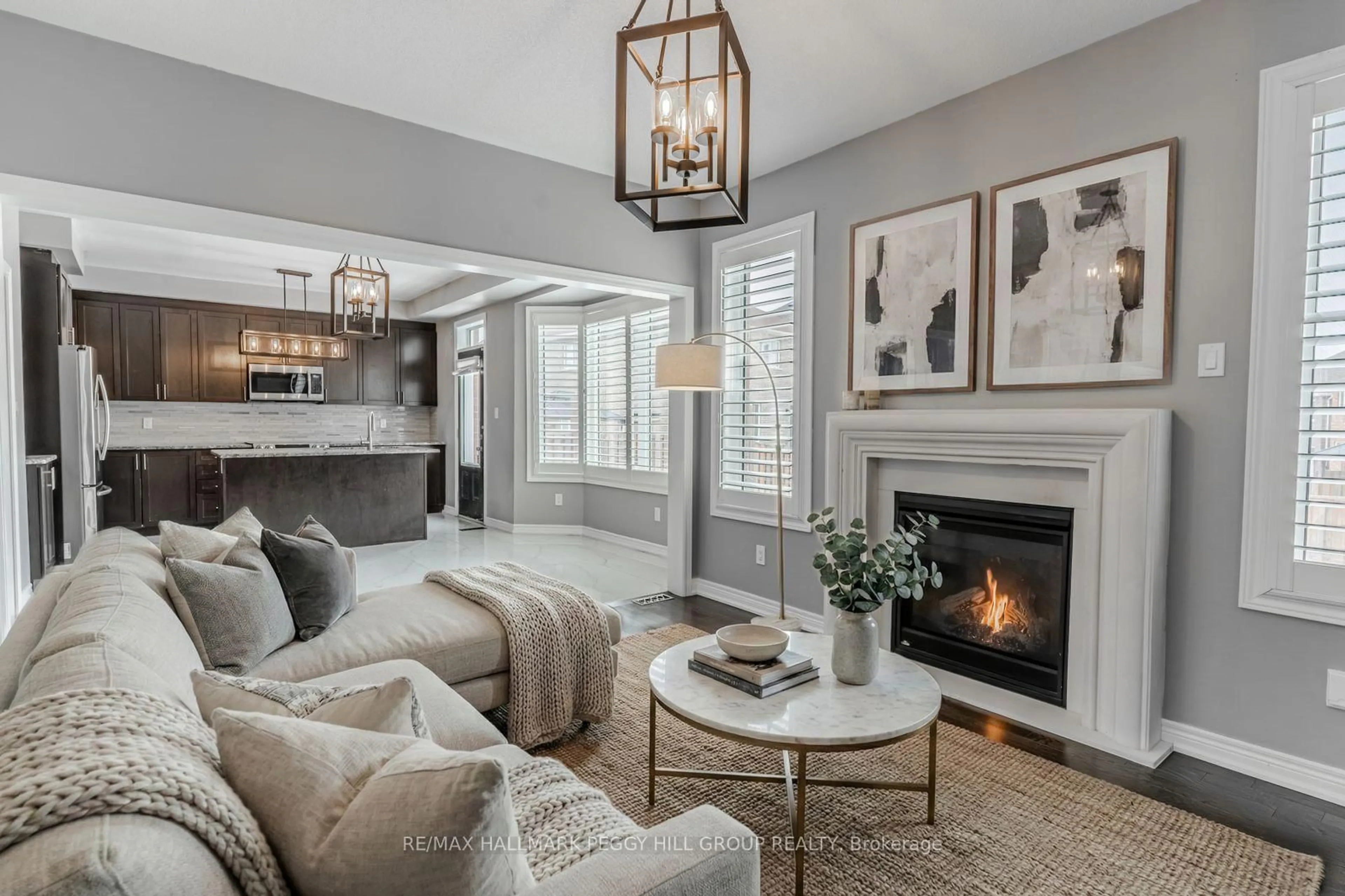 Living room with furniture, unknown for 878 Green St, Innisfil Ontario L0L 1W0