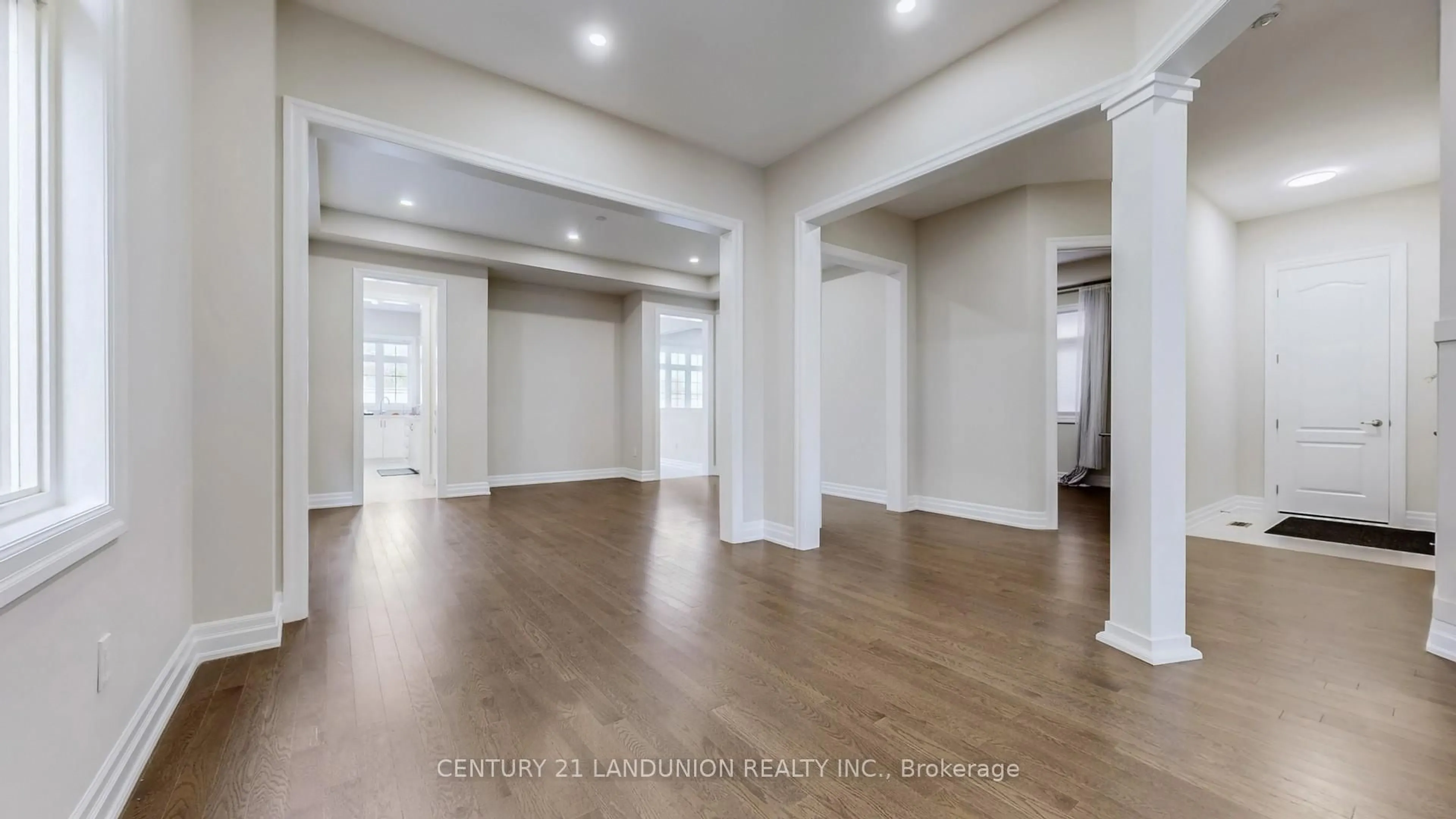 Unknown for 234 Touch Gold Cres, Aurora Ontario L4G 3X5