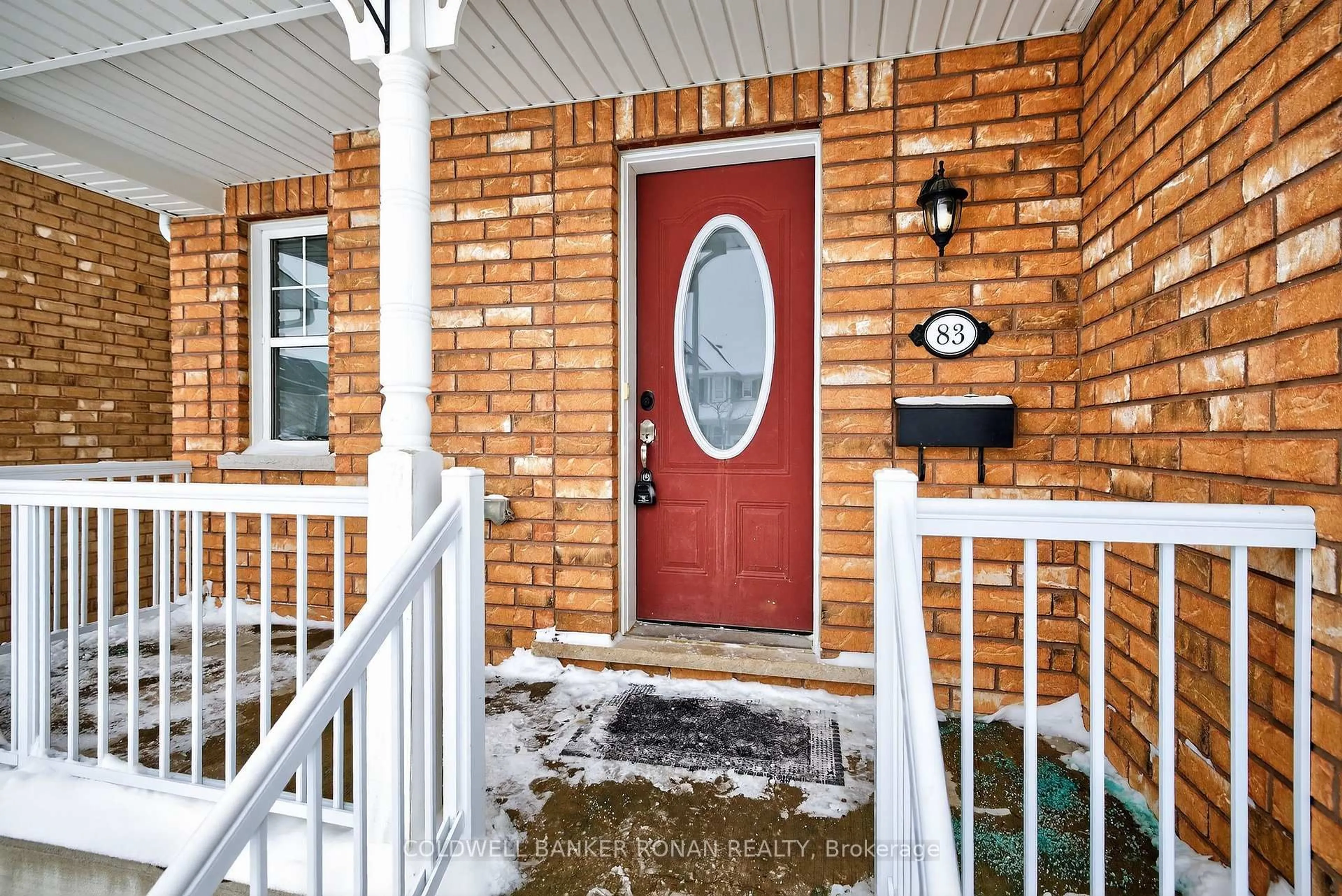 Indoor entryway for 83 Swenson St, New Tecumseth Ontario L9R 0K3