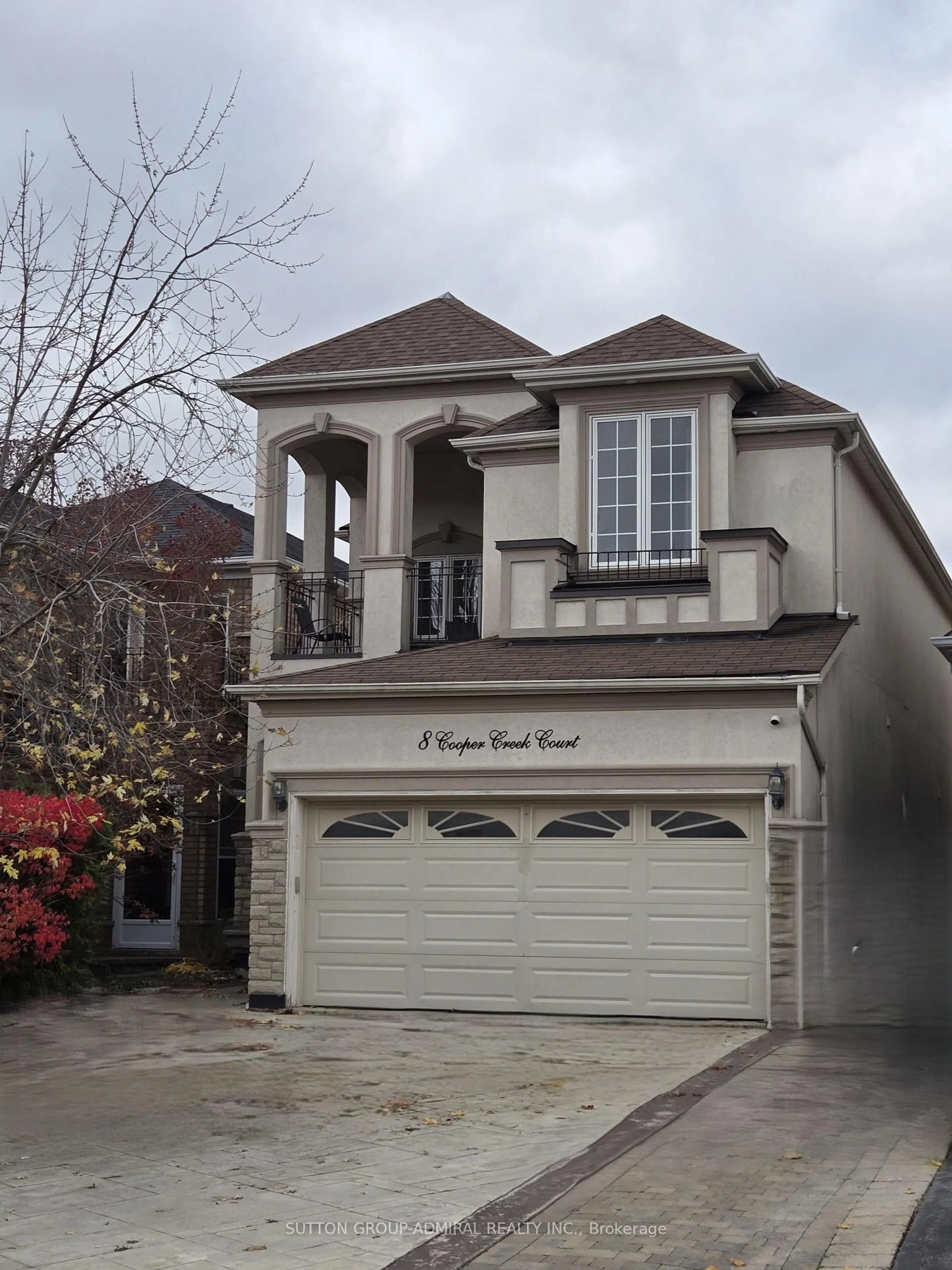 Home with vinyl exterior material, street for 8 Cooper Creek Crt, Vaughan Ontario L6A 2S4