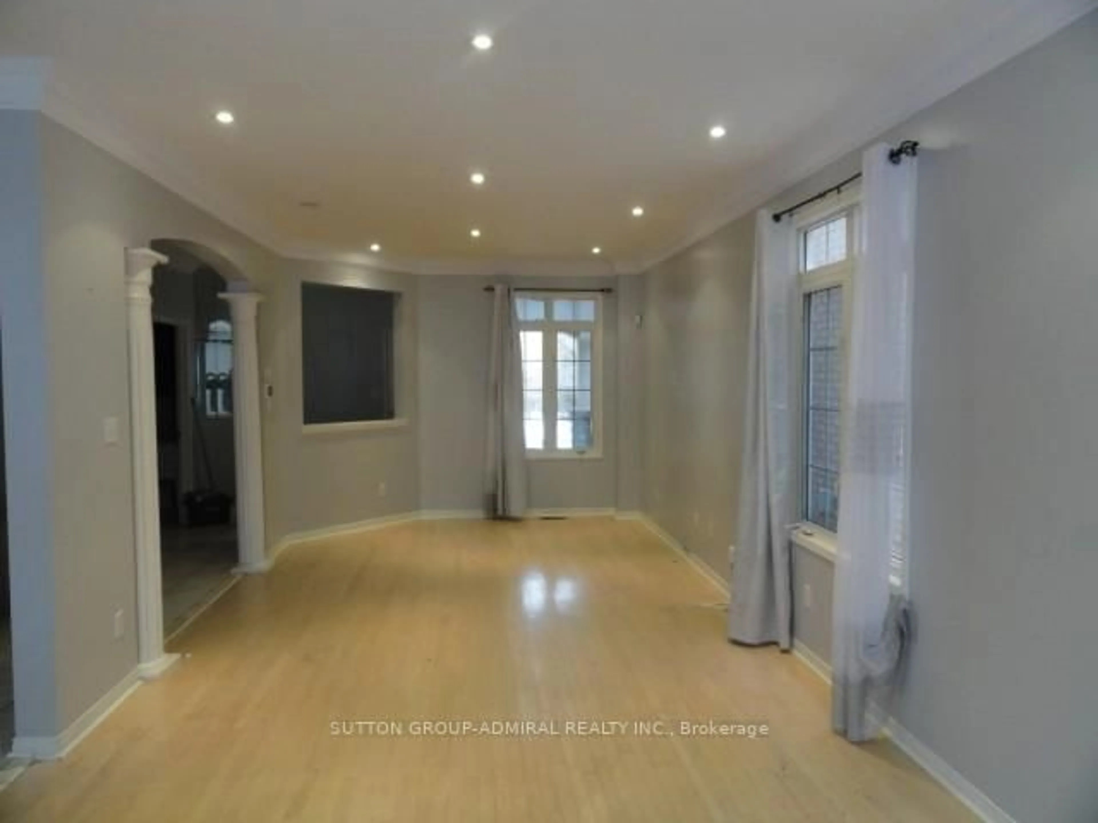 Unknown for 8 Cooper Creek Crt, Vaughan Ontario L6A 2S4