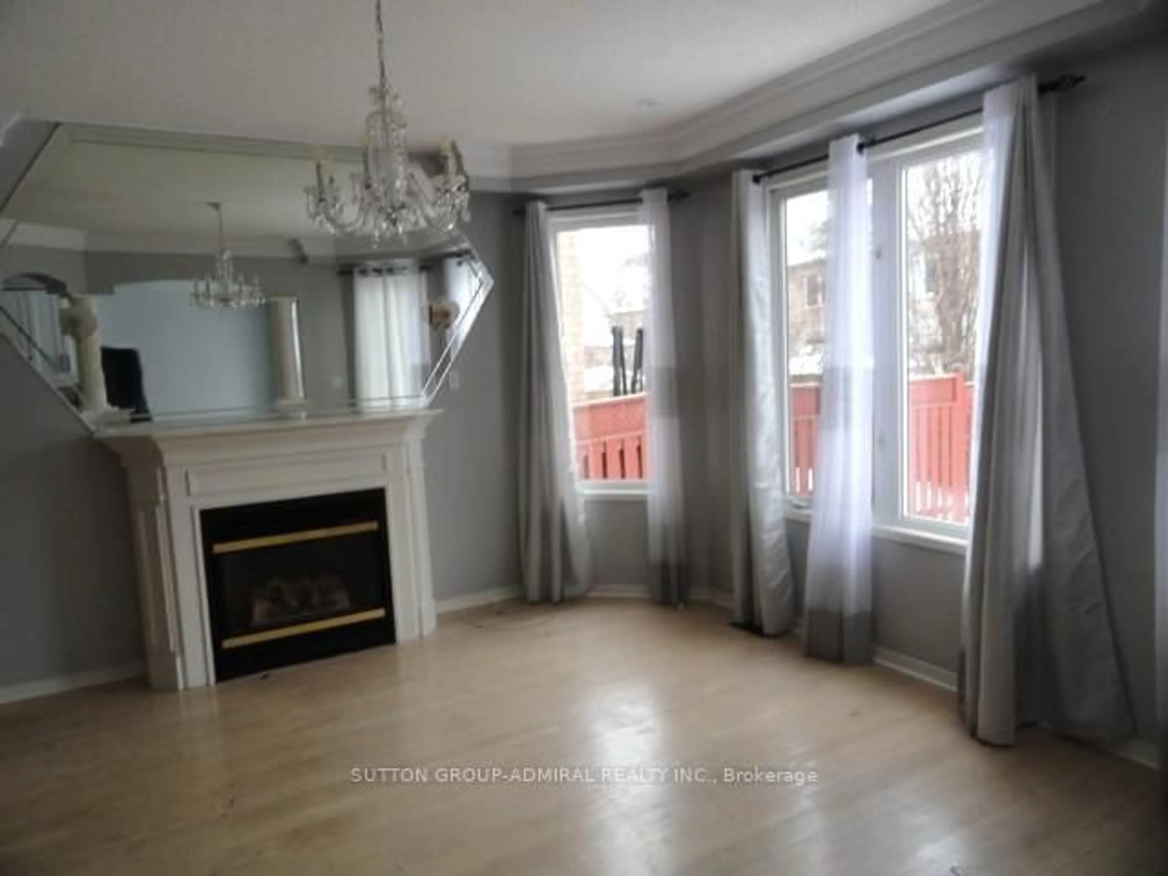A pic of a room for 8 Cooper Creek Crt, Vaughan Ontario L6A 2S4