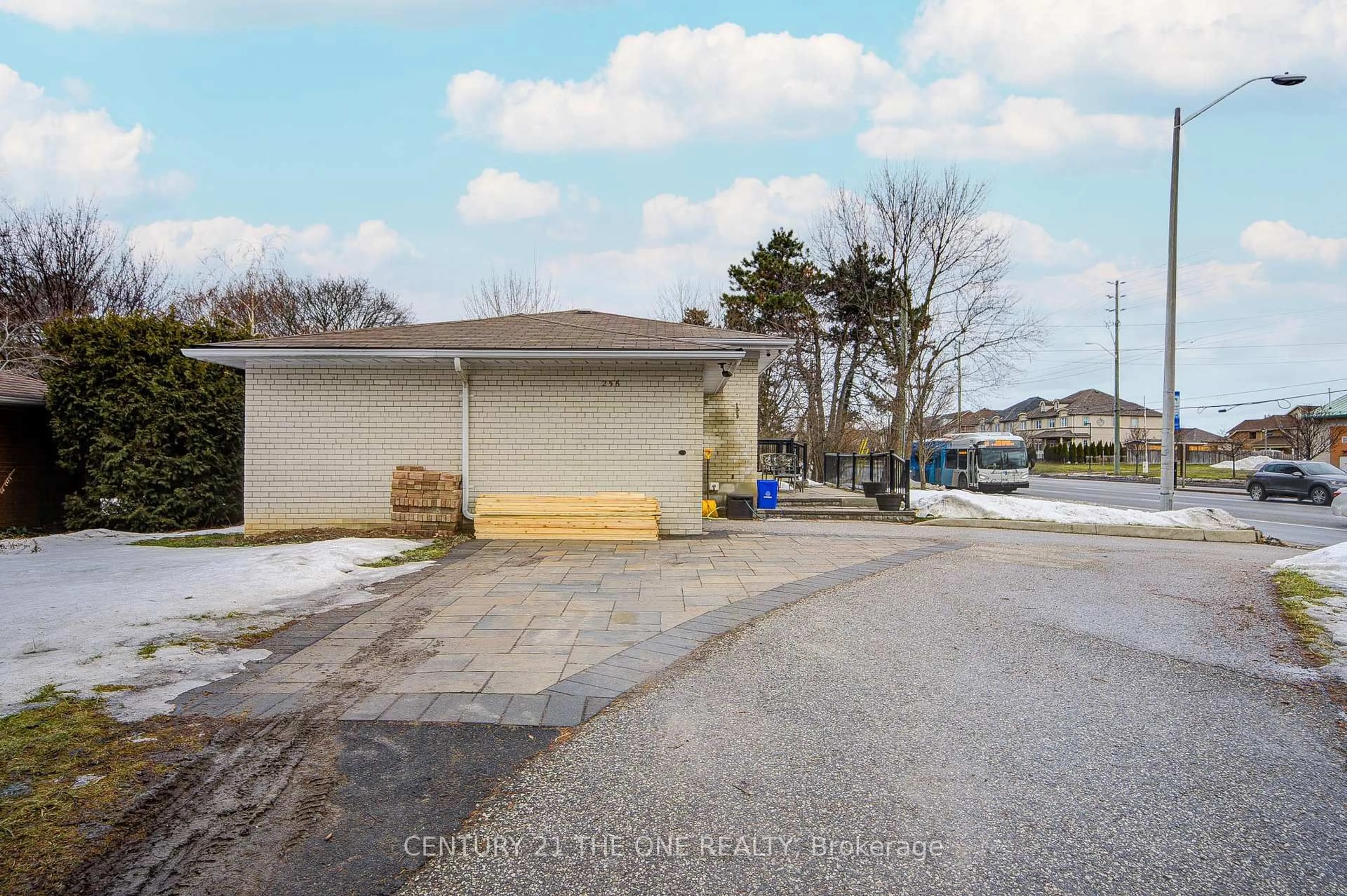 Unknown for 256 Church St, Markham Ontario L3P 2M7