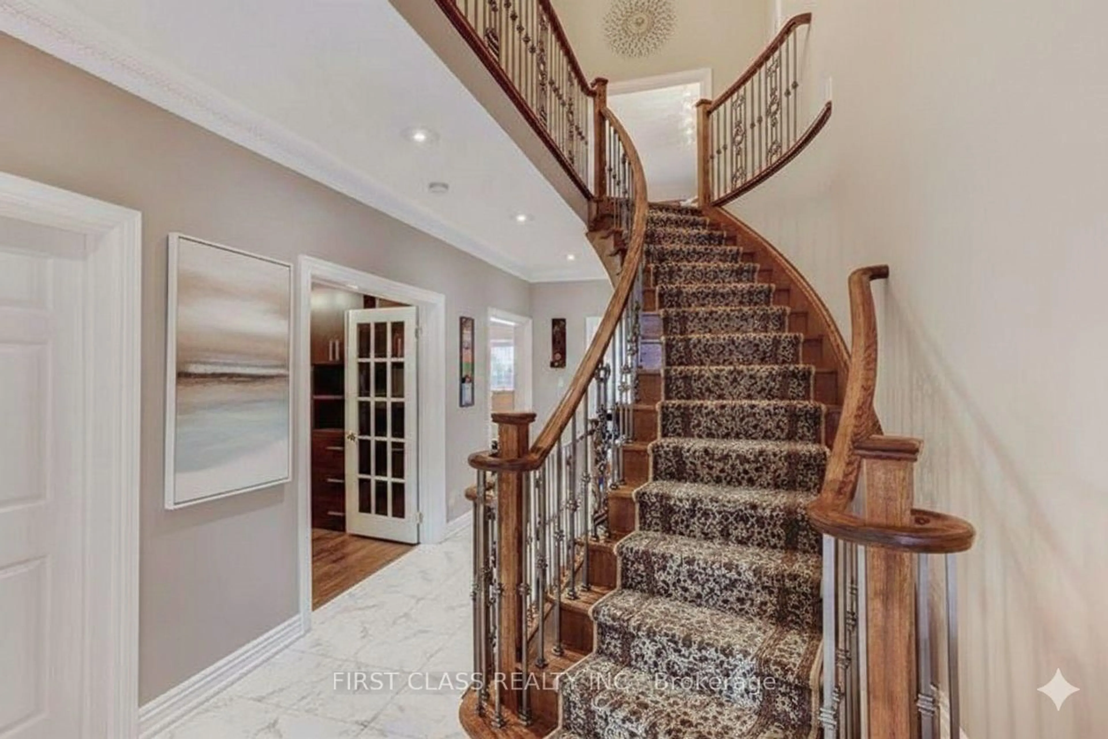 Stairs for 333 Weldrick Rd, Richmond Hill Ontario L4C 8L6