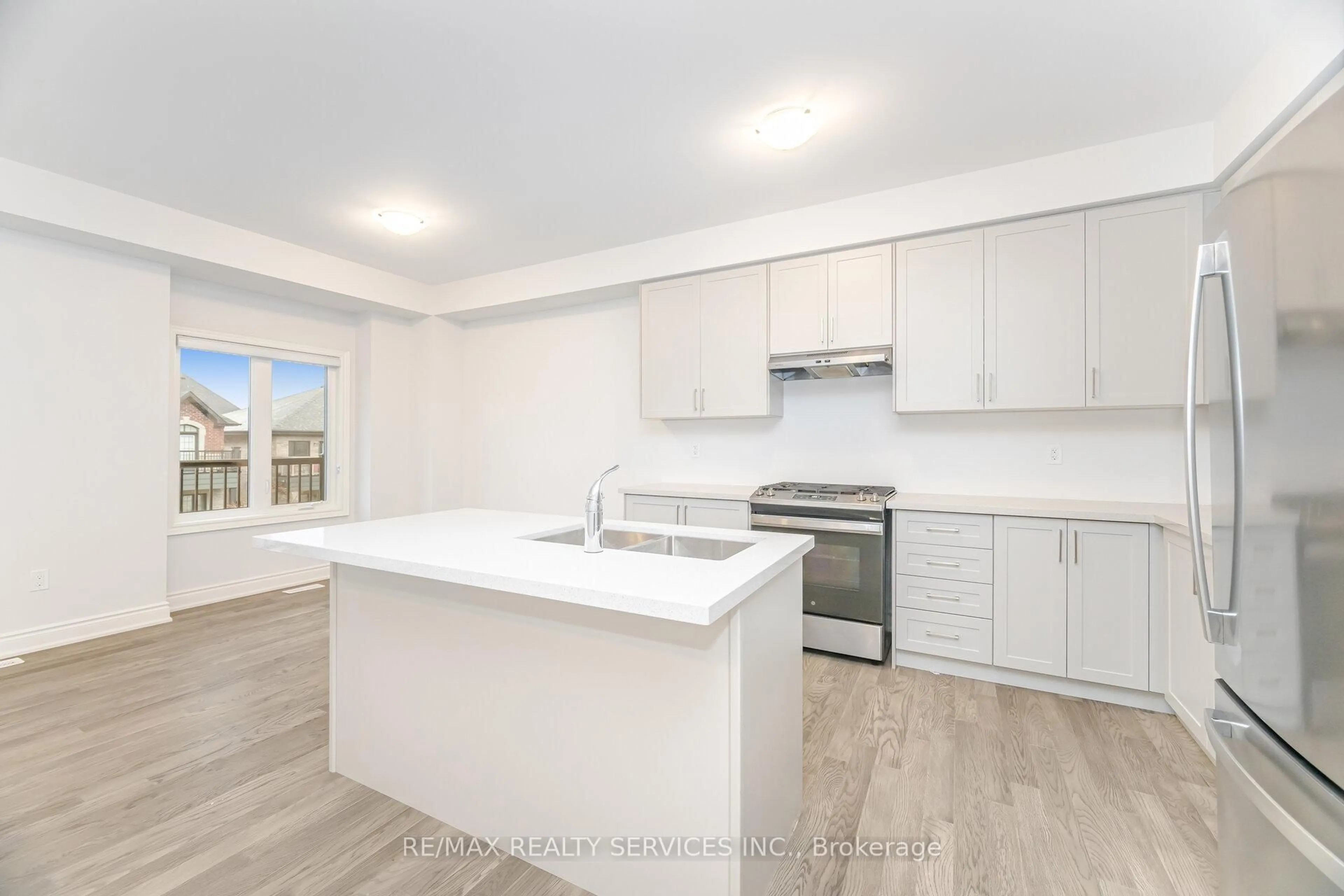 Open concept kitchen, unknown for 24 Alan Williams Tr, Uxbridge Ontario L9P 0R6