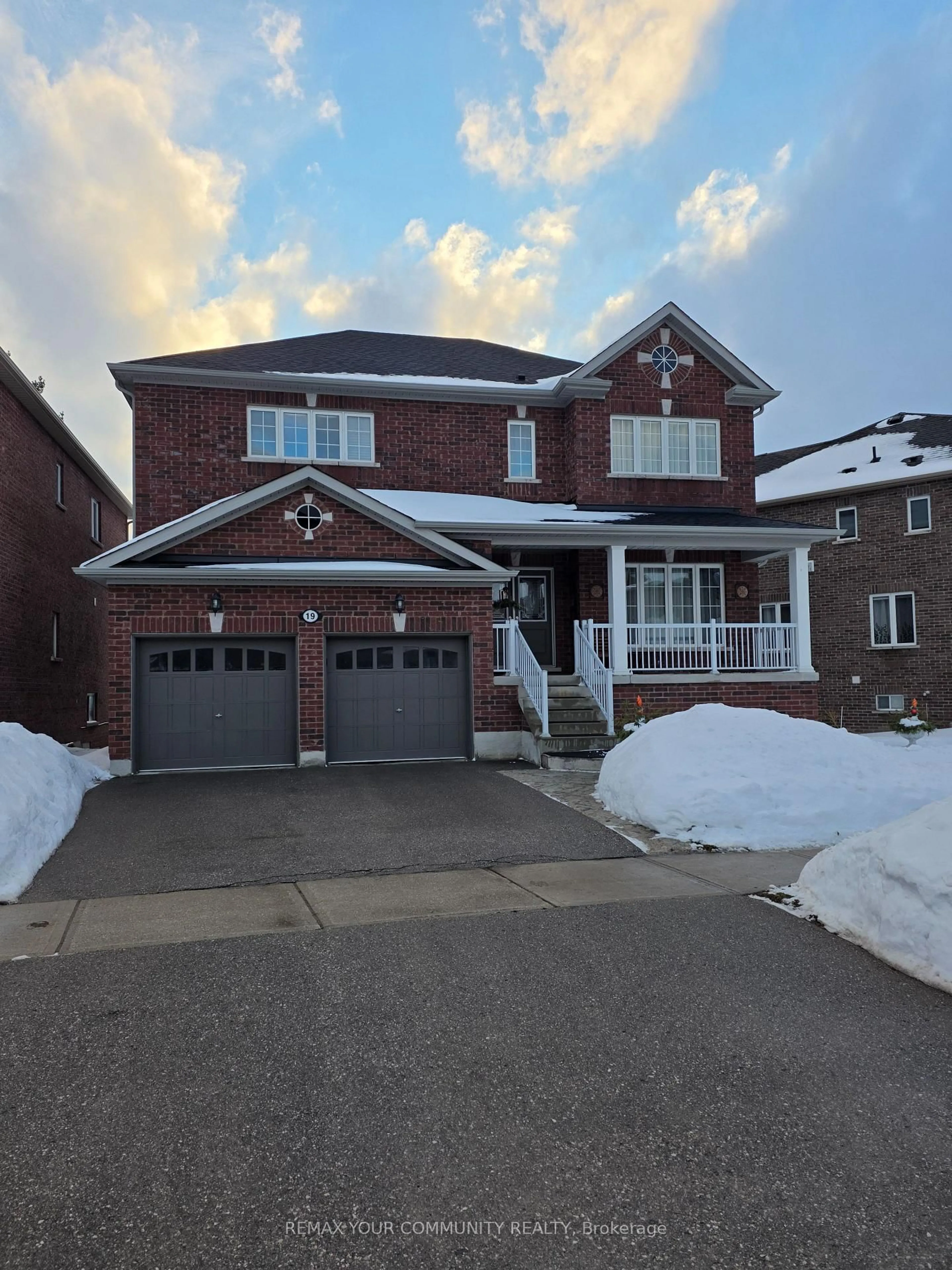 Home with brick exterior material, street for 19 Richmond Park Dr, Georgina Ontario L4P 0H2