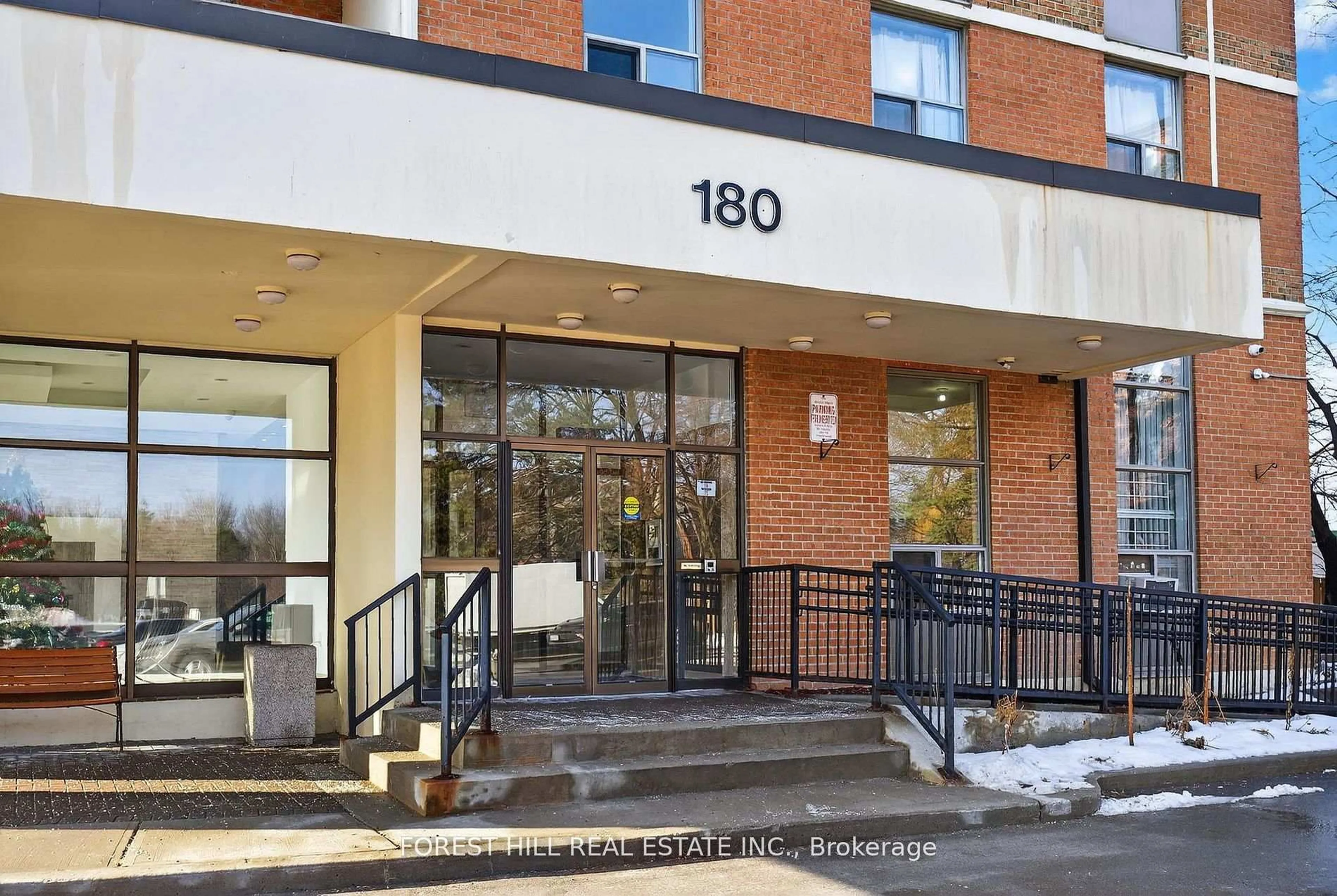 Indoor foyer for 180 DUDLEY Ave #302, Markham Ontario L3T 4X2