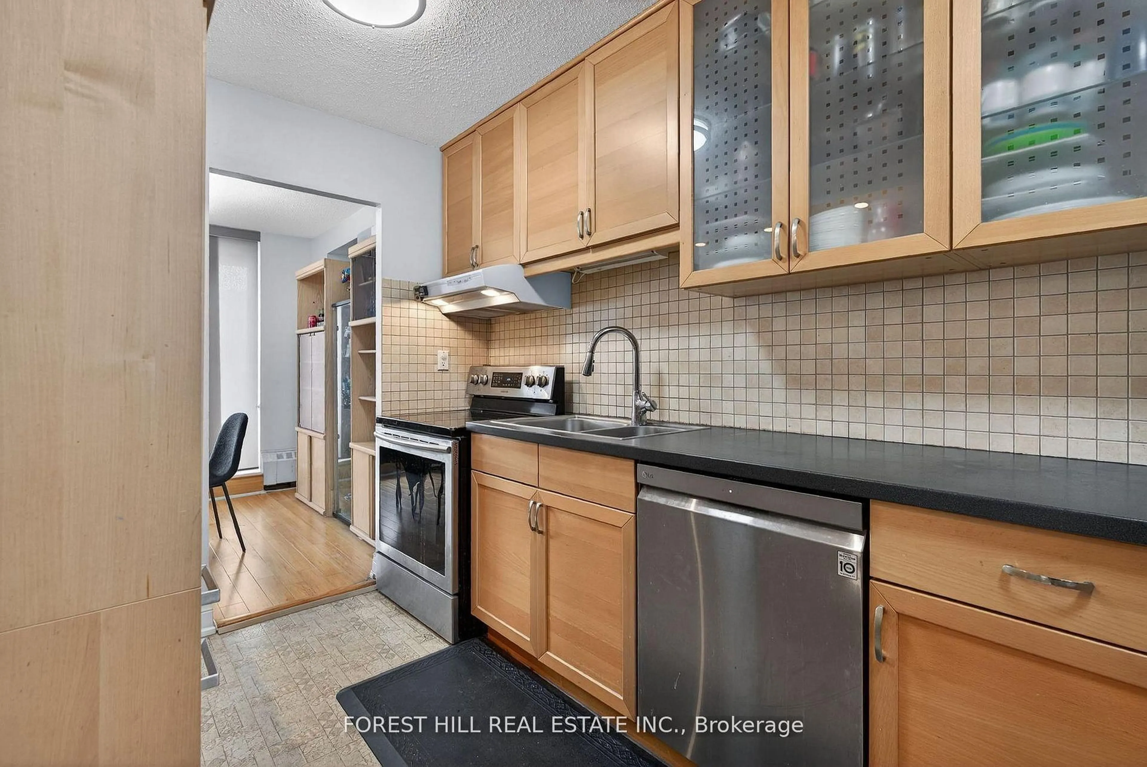 Standard kitchen, unknown for 180 DUDLEY Ave #302, Markham Ontario L3T 4X2