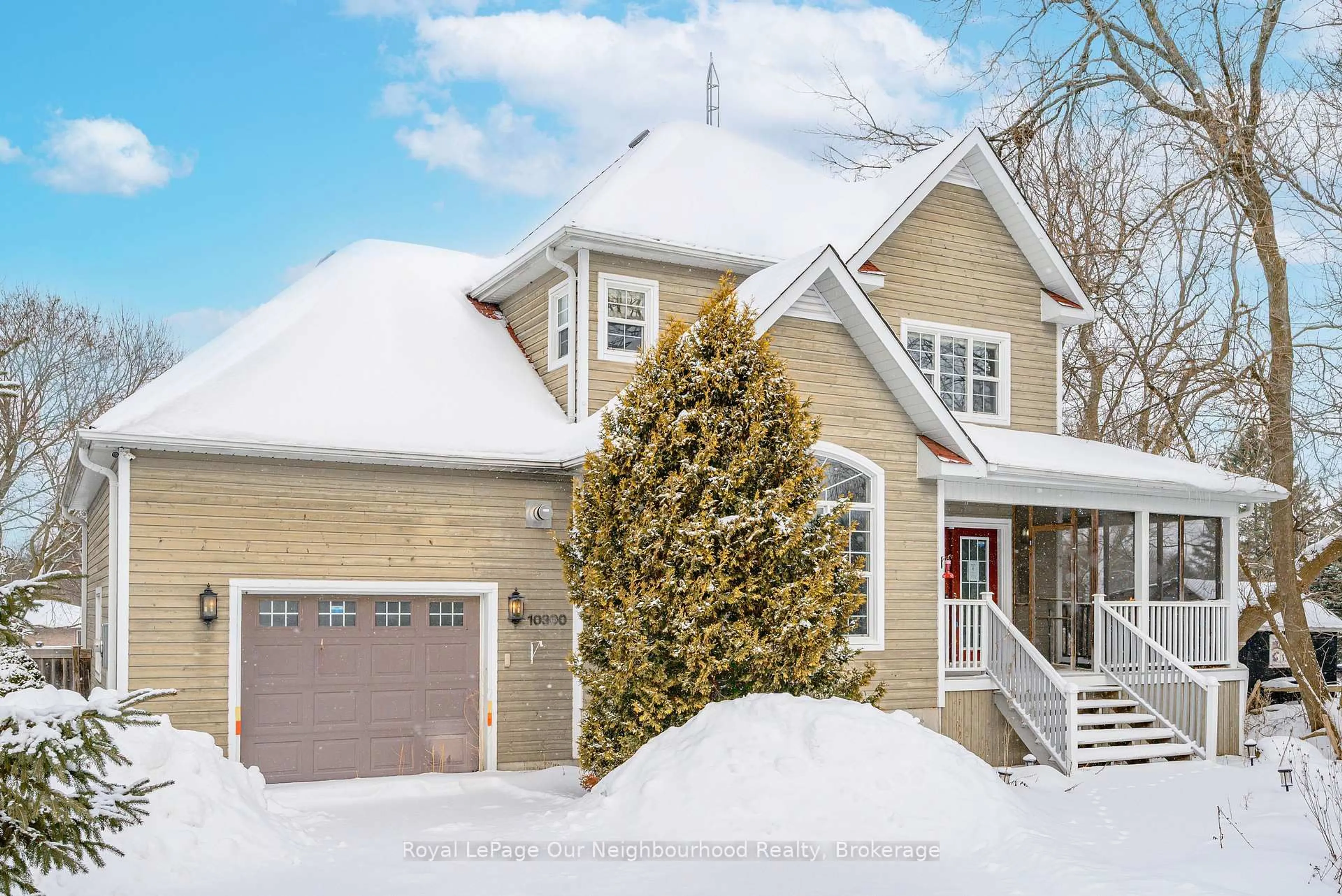 Home with vinyl exterior material, street for 10300 Ravenshoe Rd, Georgina Ontario L9P 1R2