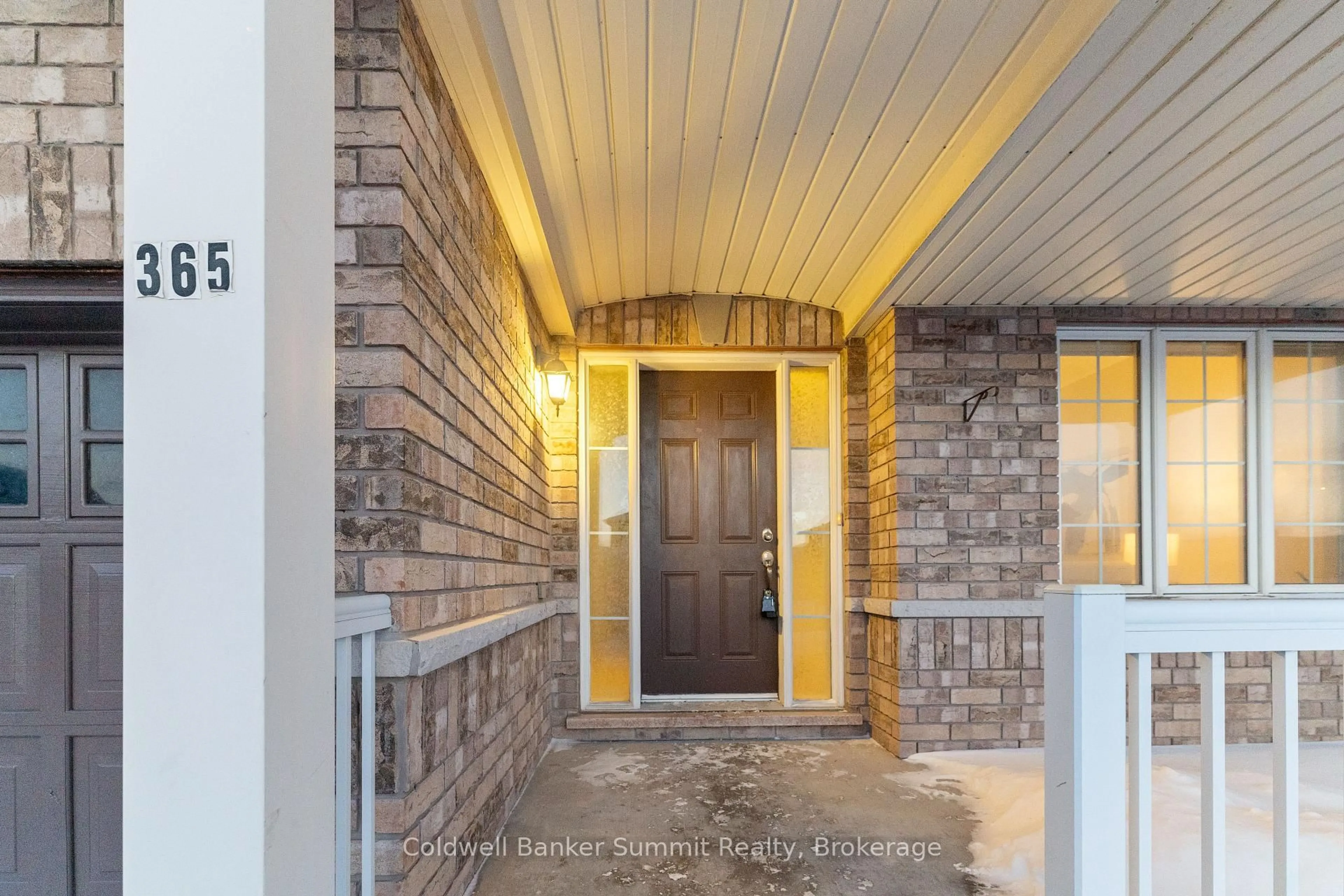 Indoor entryway for 365 Peter Rupert Ave, Vaughan Ontario L6A 4N8