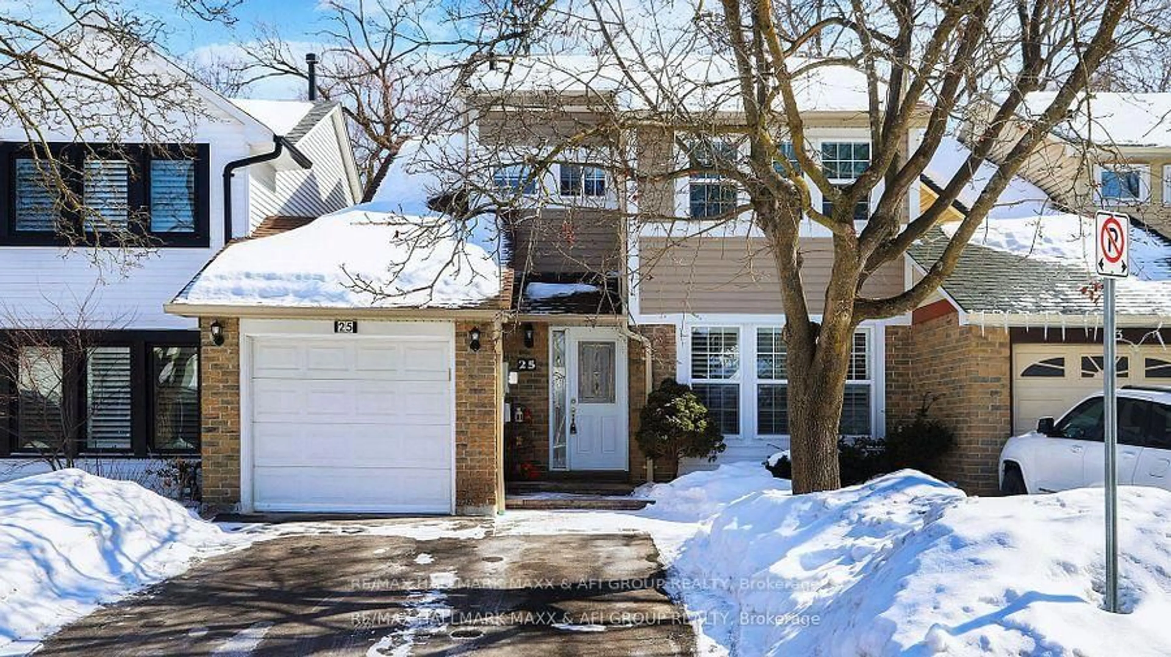 Unknown for 25 Sandusky Cres, Aurora Ontario L4G 3N3