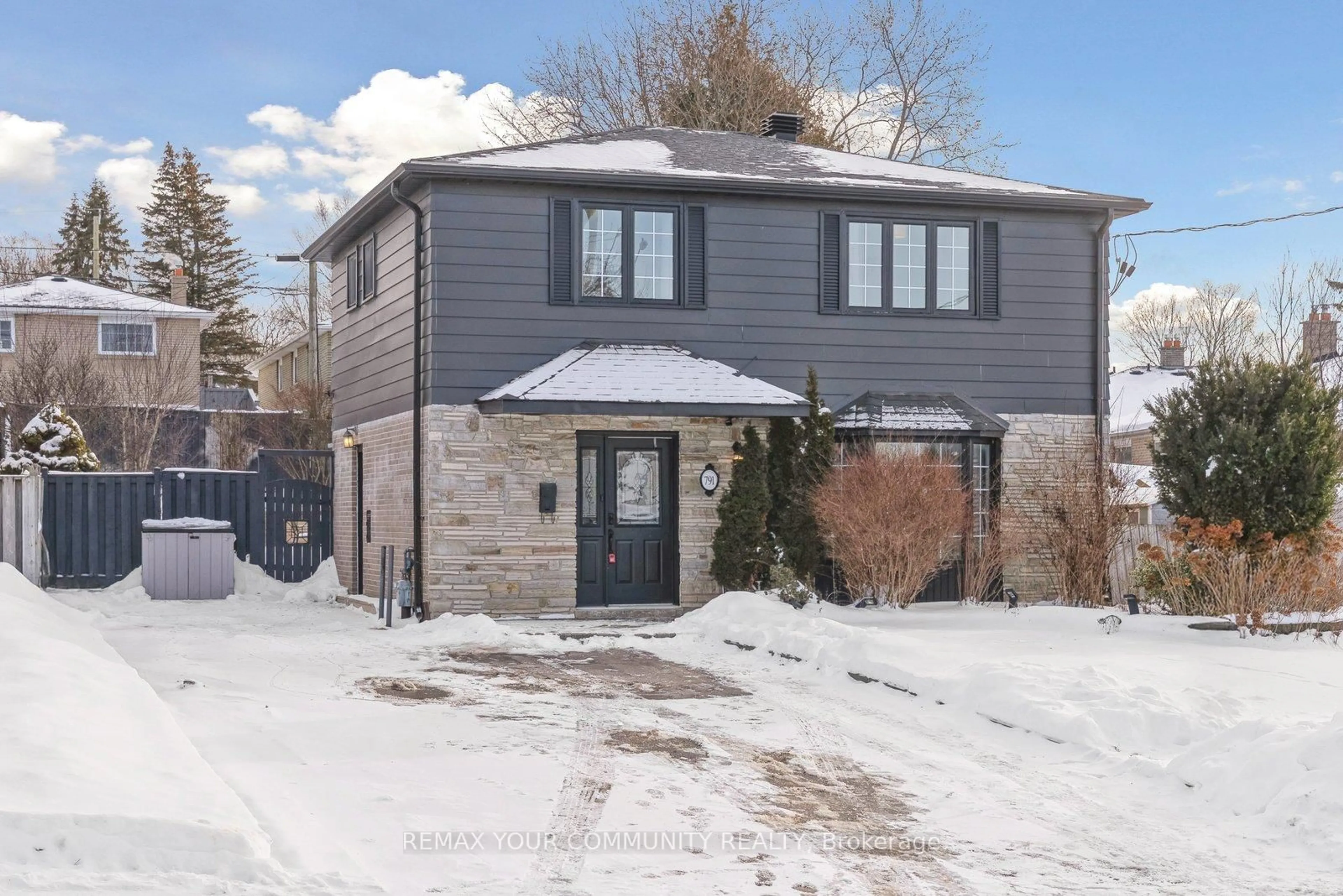 Home with brick exterior material, street for 791 Botany Hill Cres, Newmarket Ontario L3Y 3A7