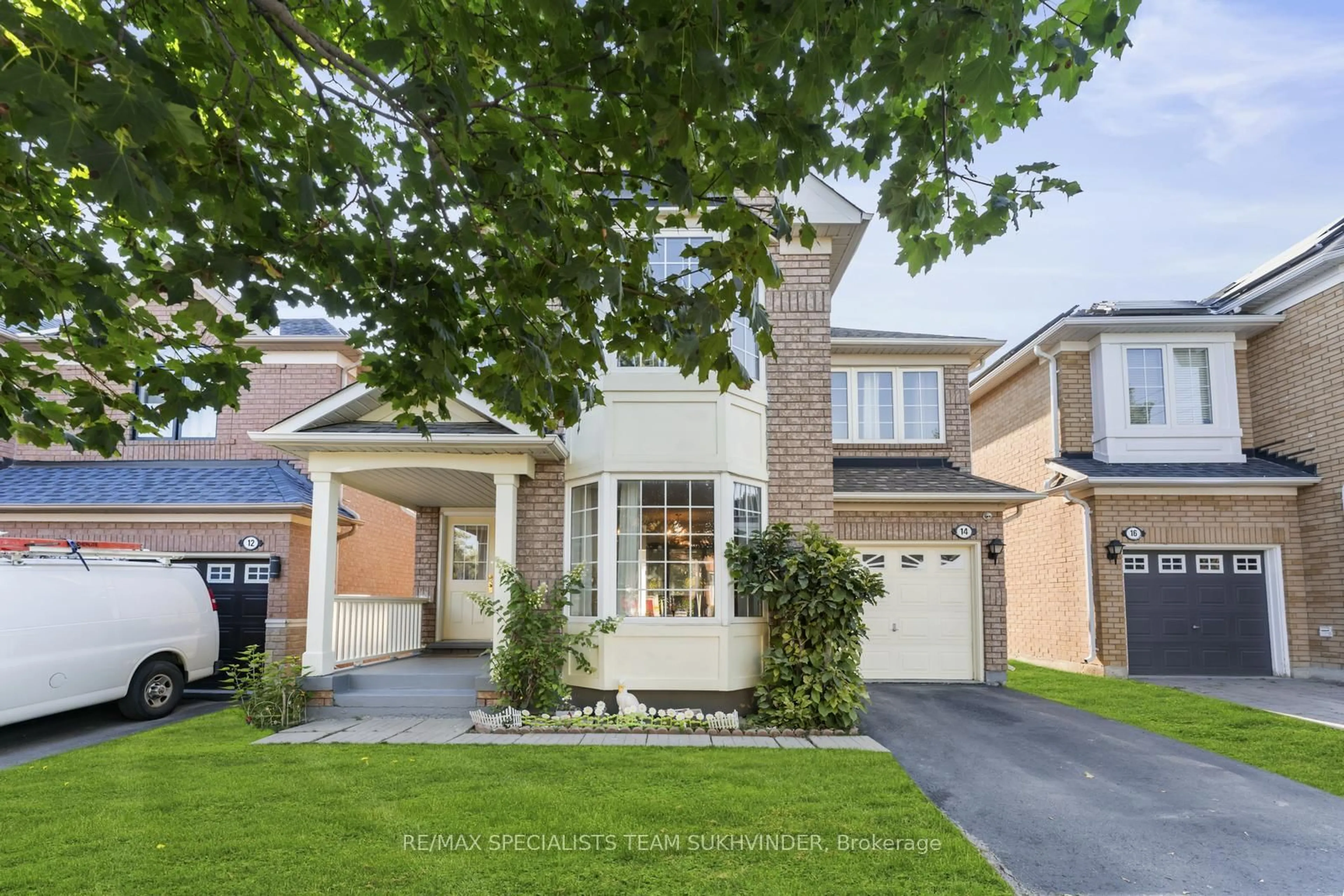 Home with brick exterior material, street for 14 Tower Bridge Cres, Markham Ontario L6C 2M8