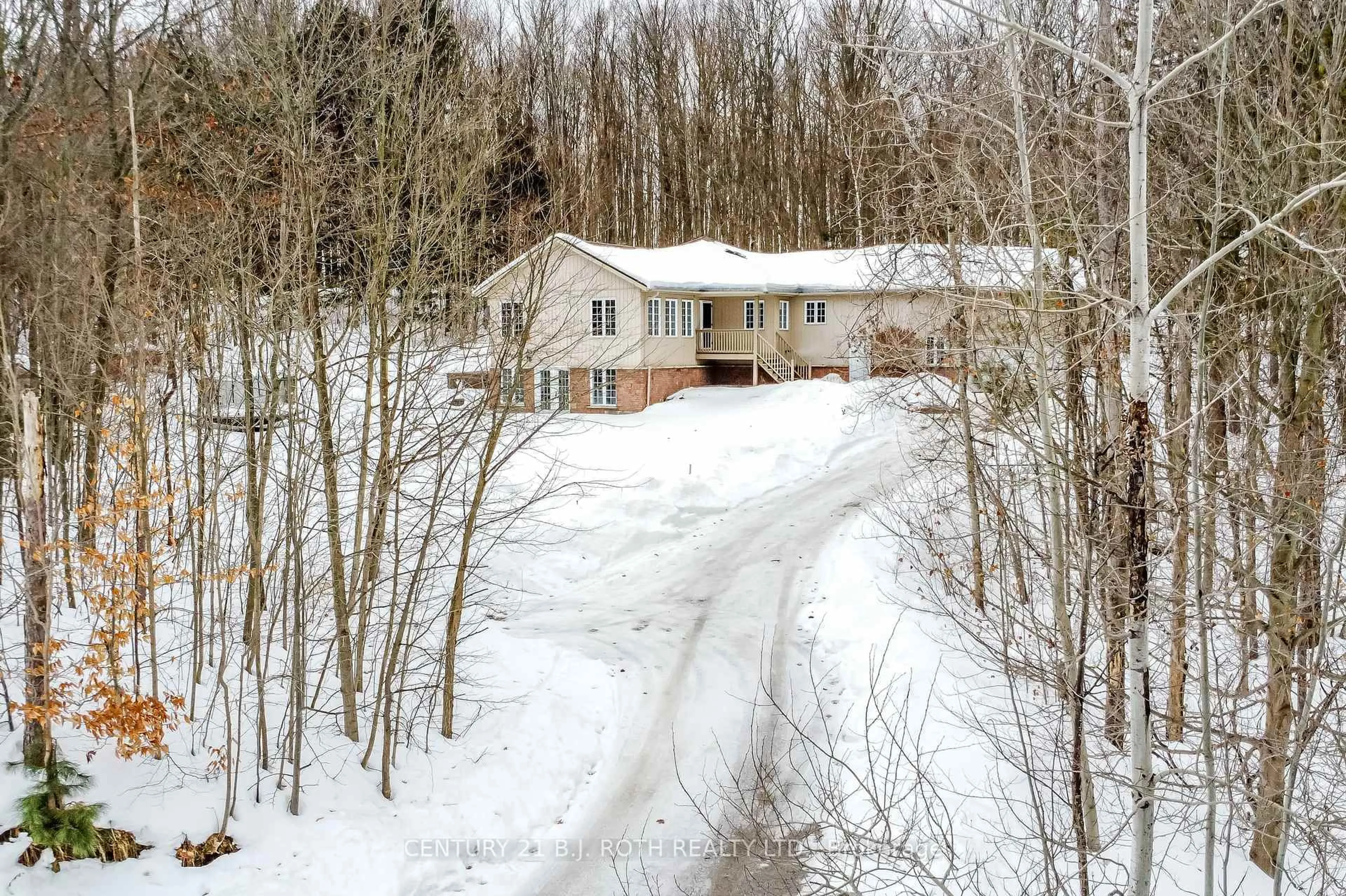 A pic from outside/outdoor area/front of a property/back of a property/a pic from drone, unknown for 4927 25 Side Rd, Essa Ontario L4M 4S4