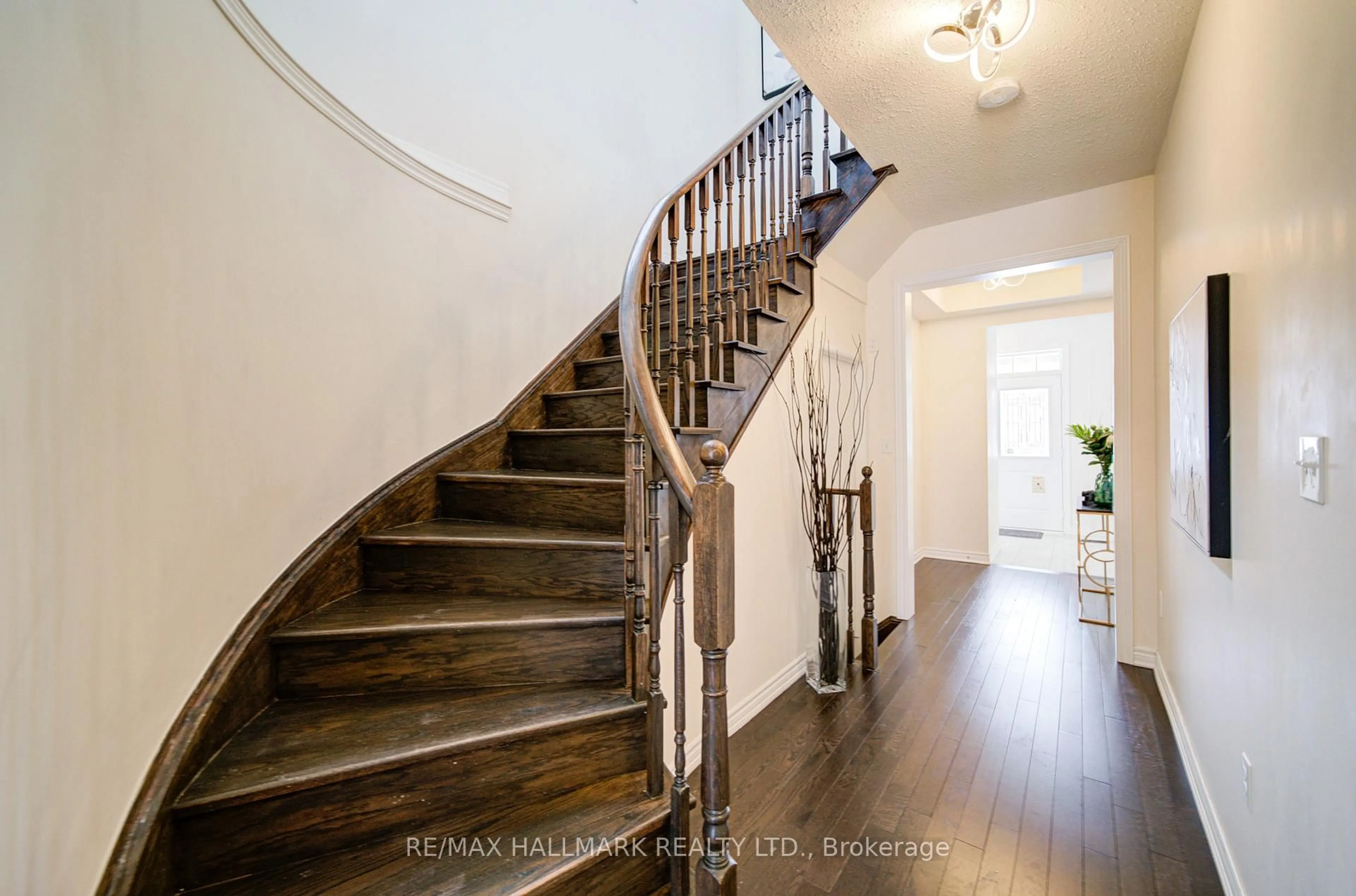 Stairs for 71 Titan Tr, Markham Ontario L3S 0E2