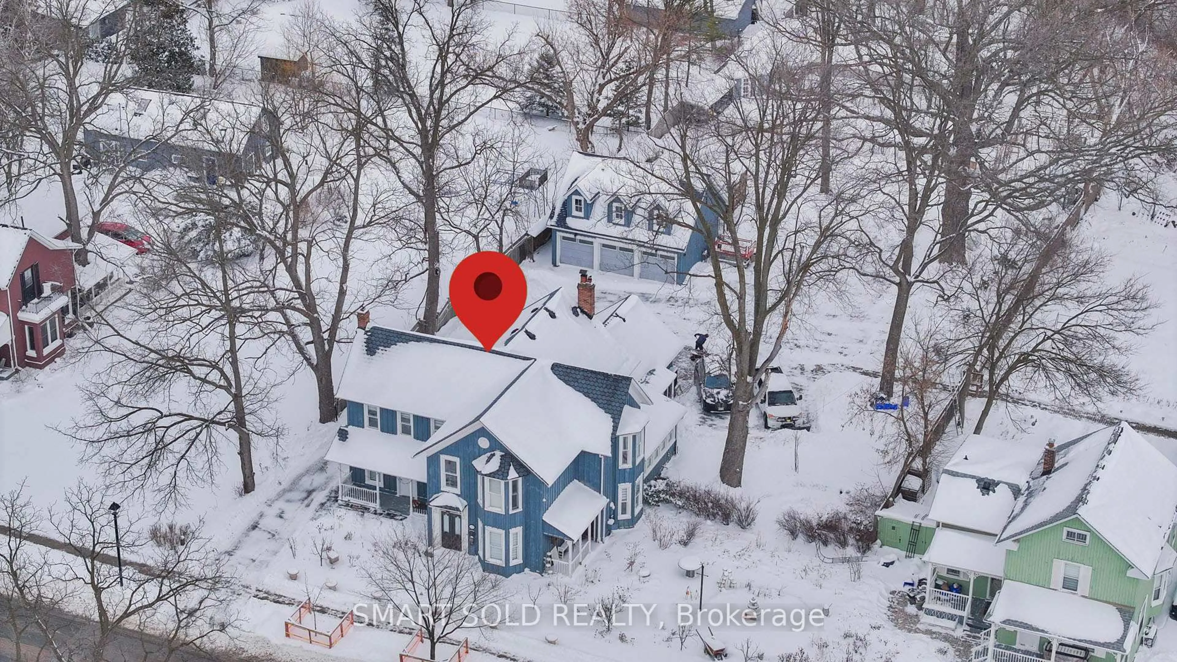 A pic from outside/outdoor area/front of a property/back of a property/a pic from drone, street for 109 Main St, Markham Ontario L3R 2G1