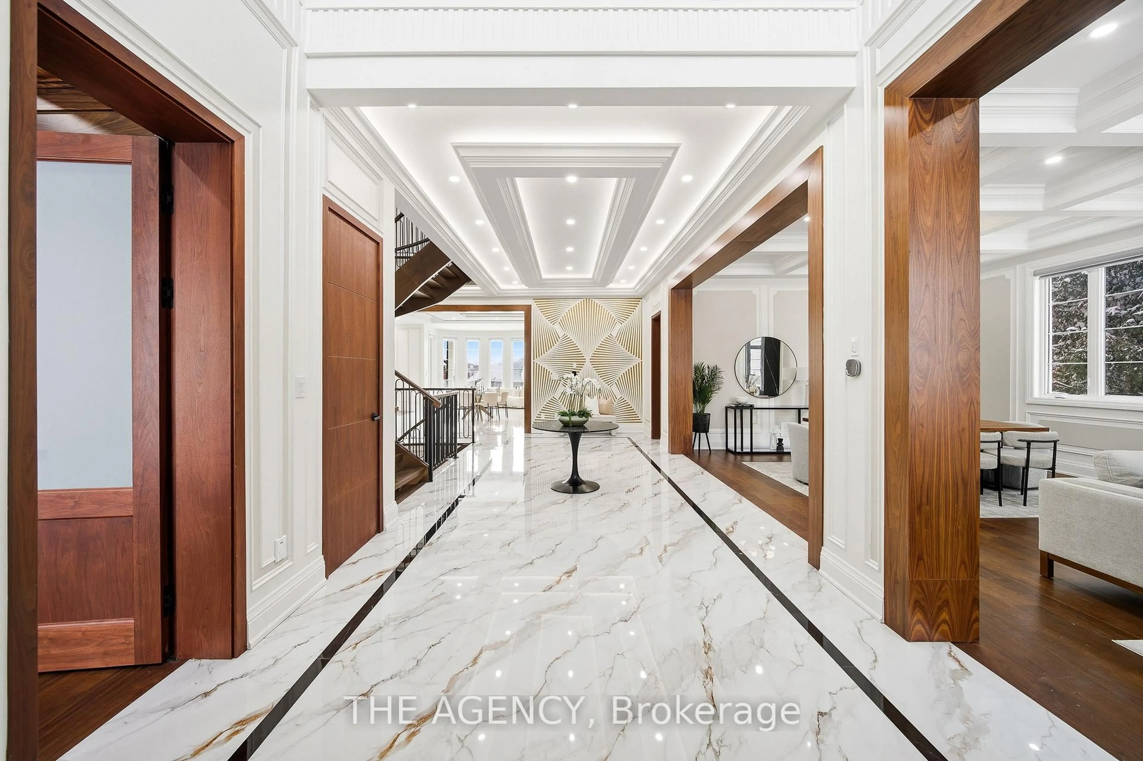 Indoor foyer for 221 Burton Grove, King Ontario L7B 1C7