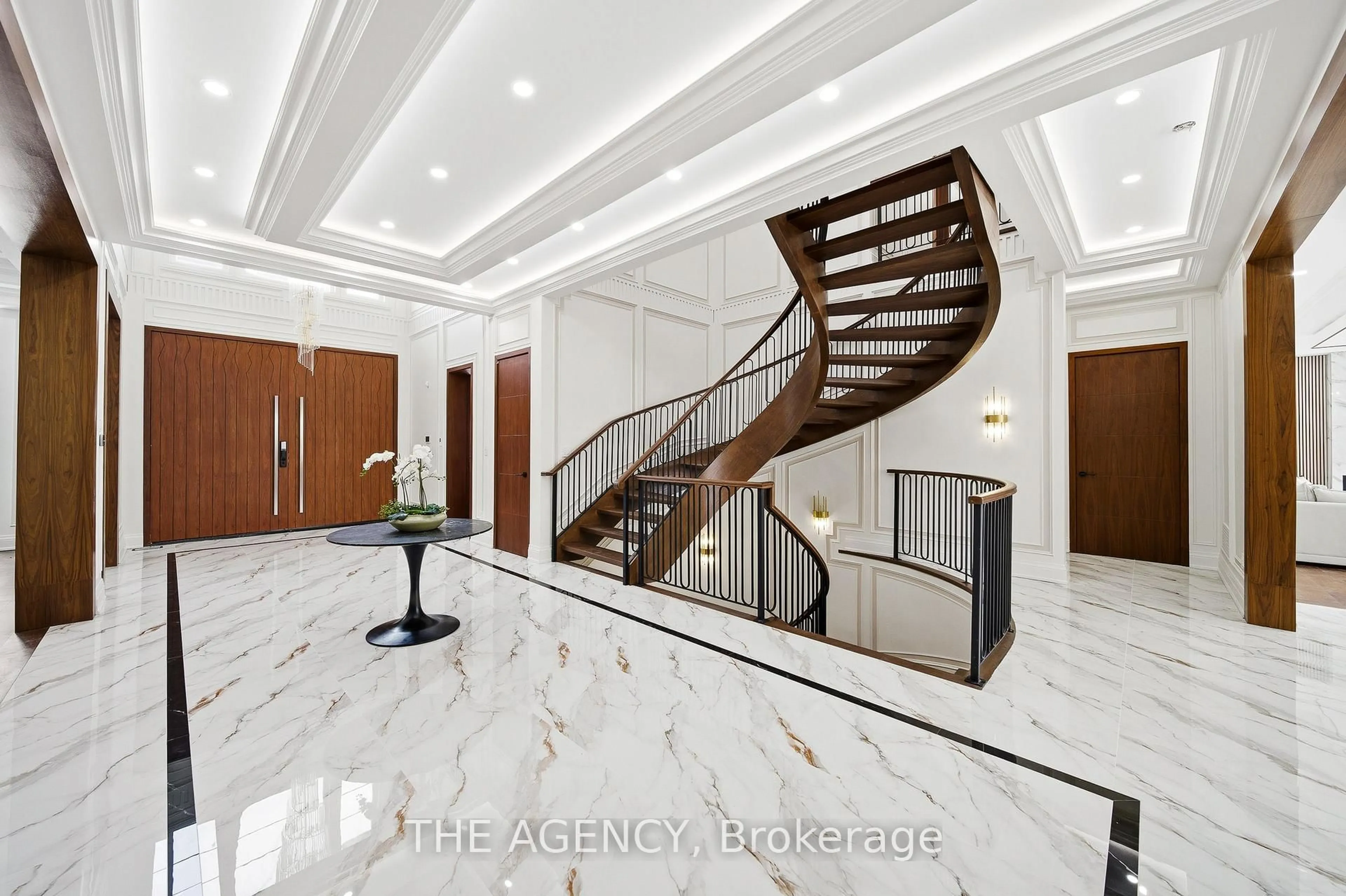 Indoor foyer for 221 Burton Grove, King Ontario L7B 1C7