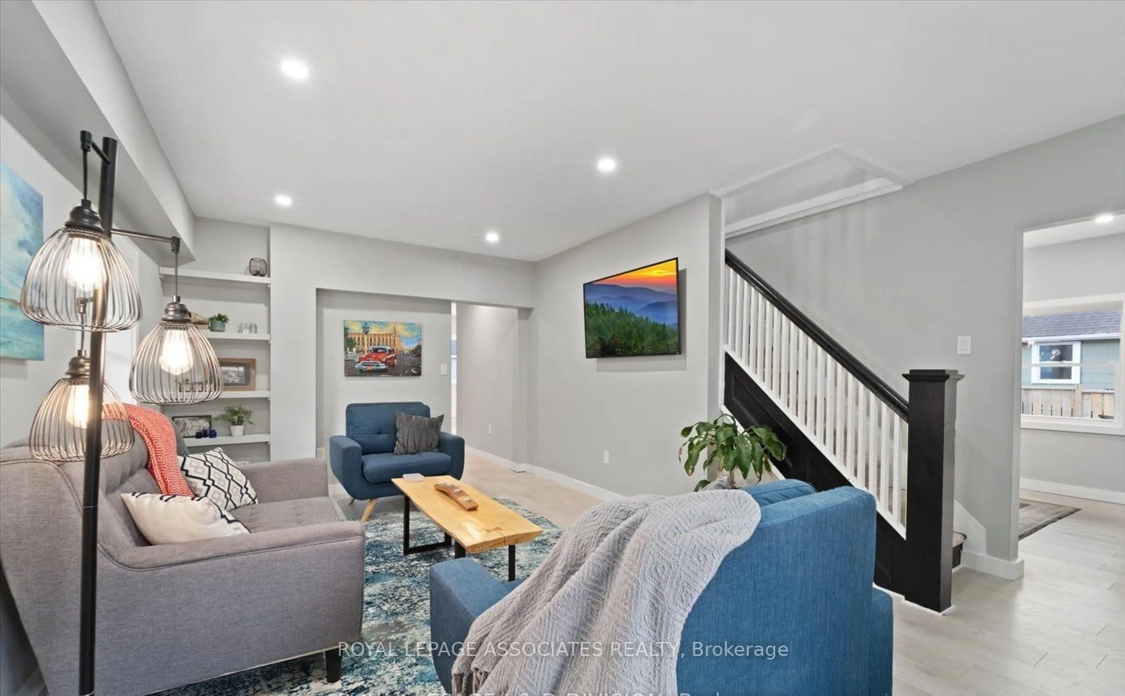 Living room with furniture, unknown for 179 Church St, Georgina Ontario L4P 1J4