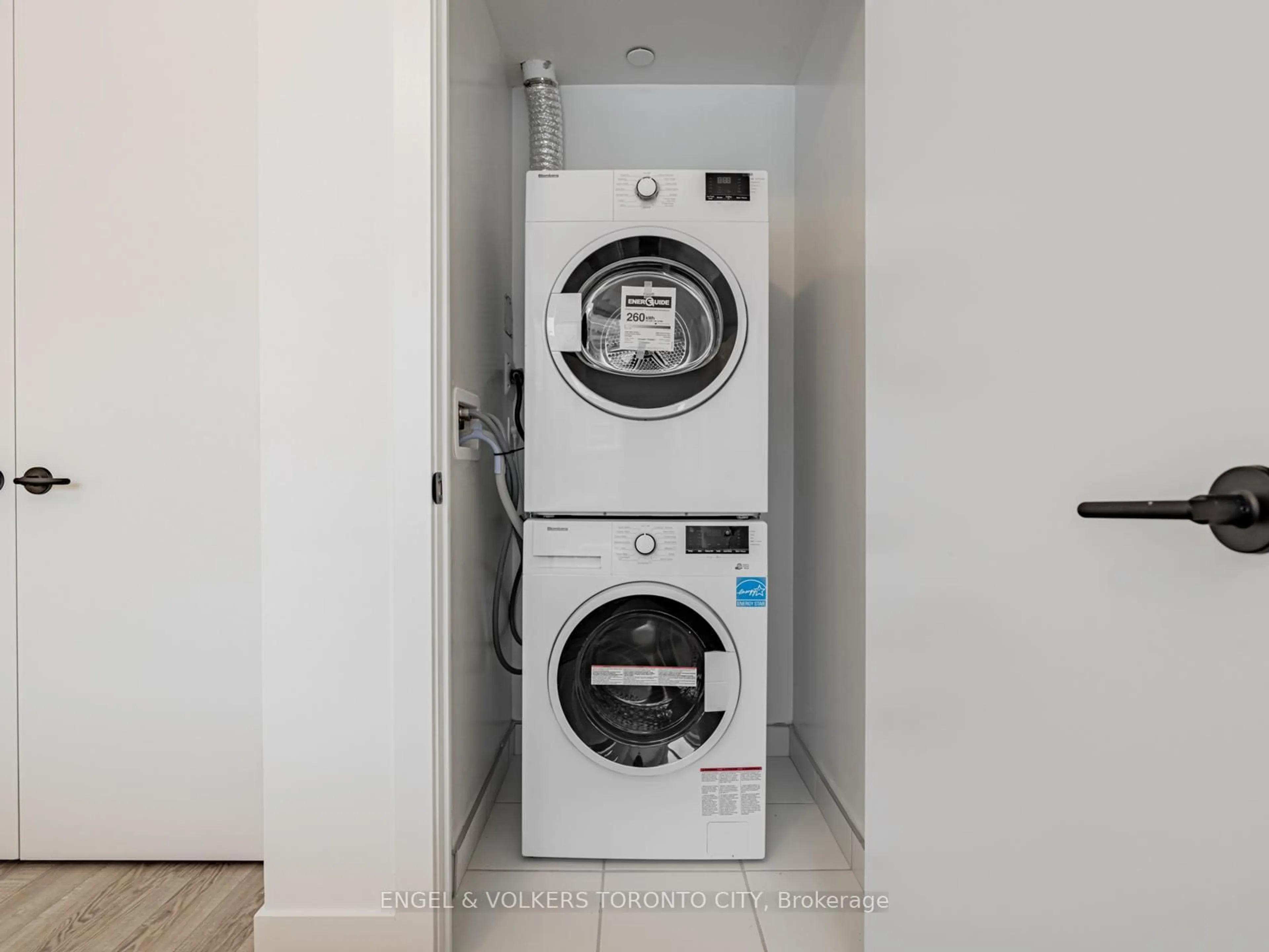 Laundry room for 2075 King Rd #249, King Ontario L7B 0R6