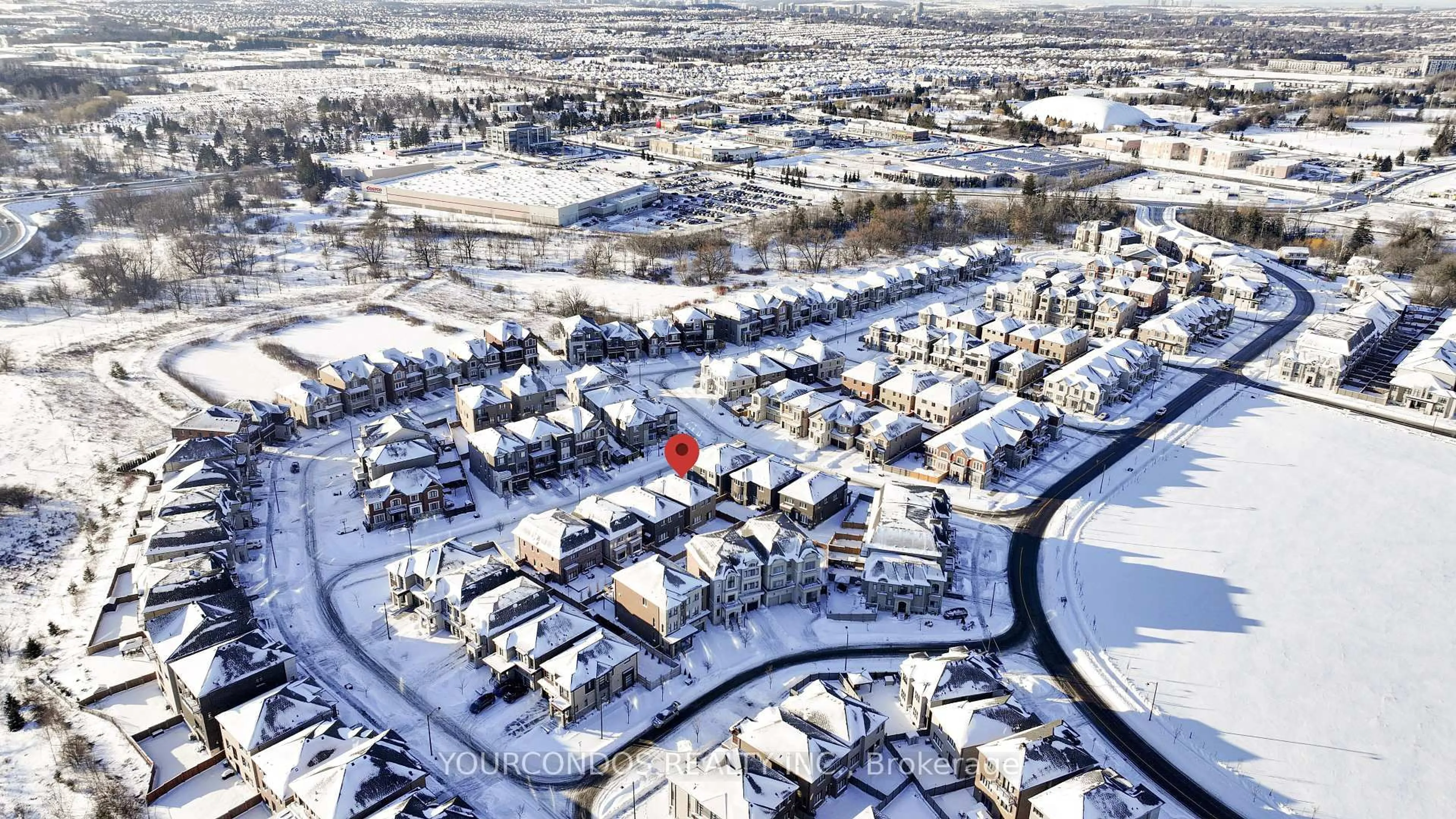 A pic from outside/outdoor area/front of a property/back of a property/a pic from drone, street for 18 HARMAN Ave, Richmond Hill Ontario L4S 0G9