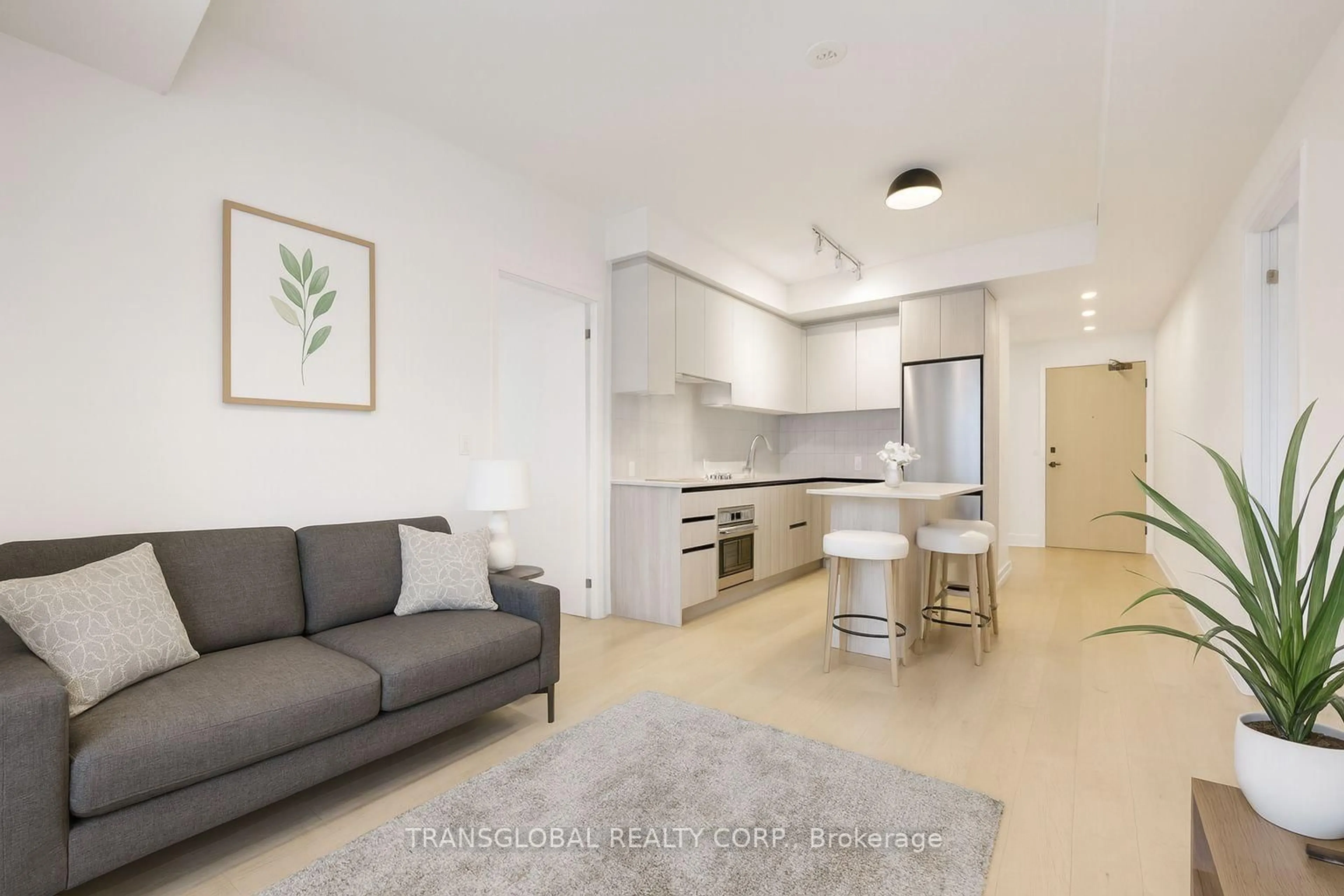 Unknown for 7950 Bathurst St #202, Vaughan Ontario L4J 0L4