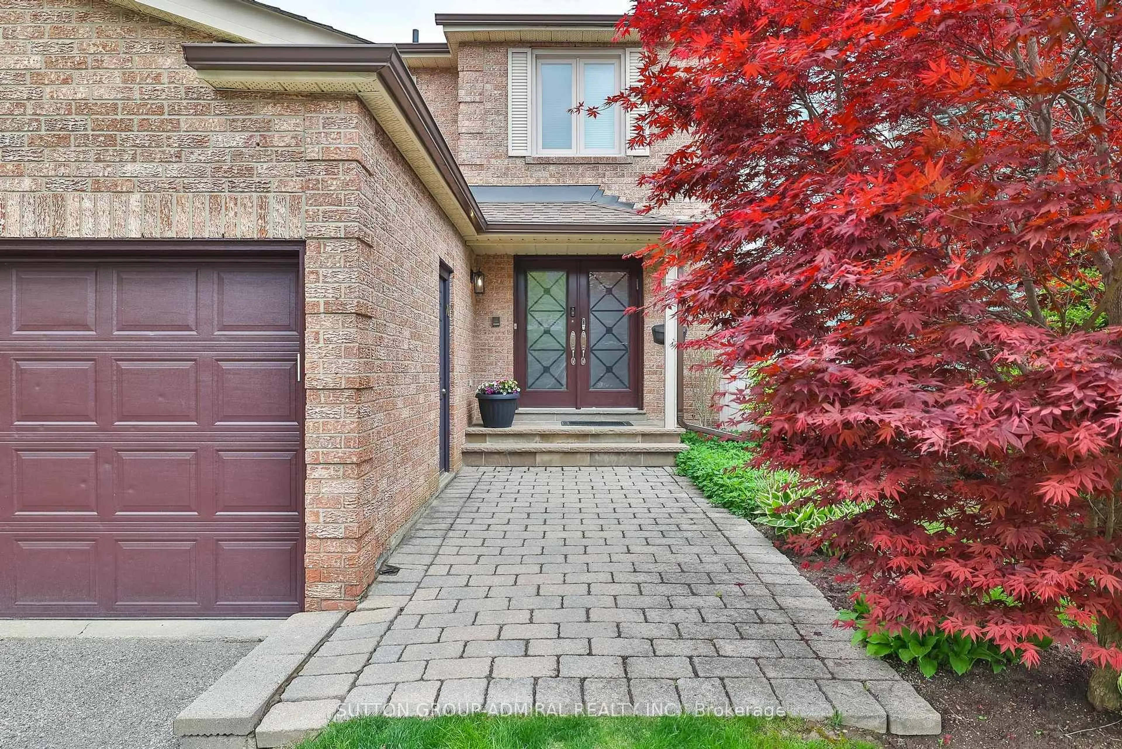 Home with brick exterior material, street for 19 Bevshire Circ, Vaughan Ontario L4J 5B3
