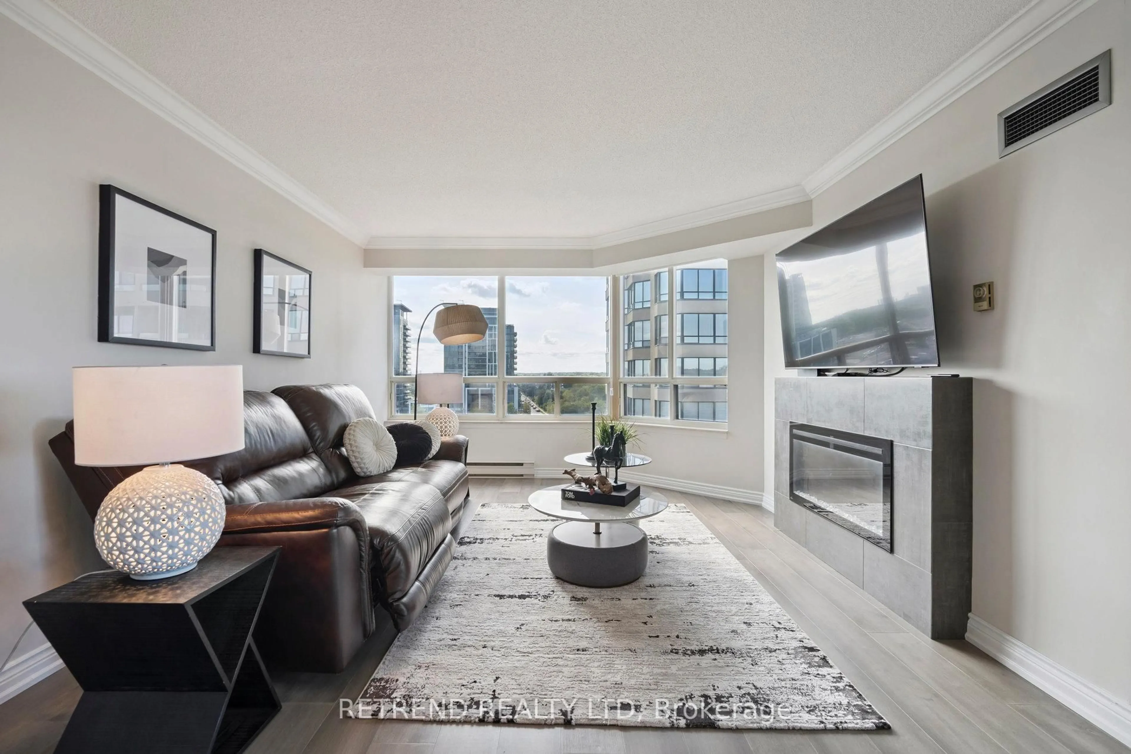 Living room with furniture, unknown for 32 Clarissa Dr #826, Richmond Hill Ontario L4C 9R7