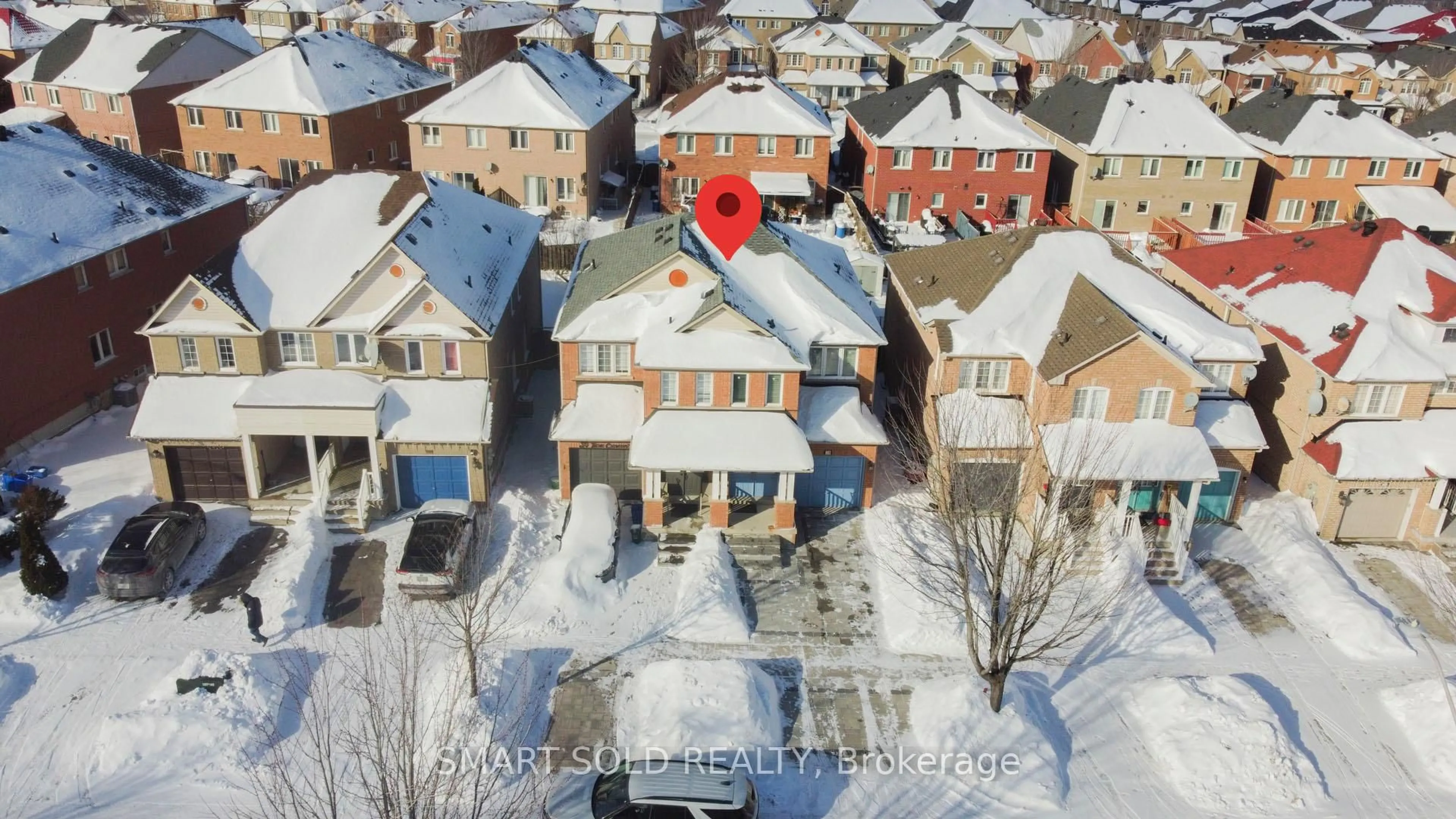 A pic from outside/outdoor area/front of a property/back of a property/a pic from drone, city buildings view from balcony for 28 Tara Cres, Markham Ontario L3S 4S7