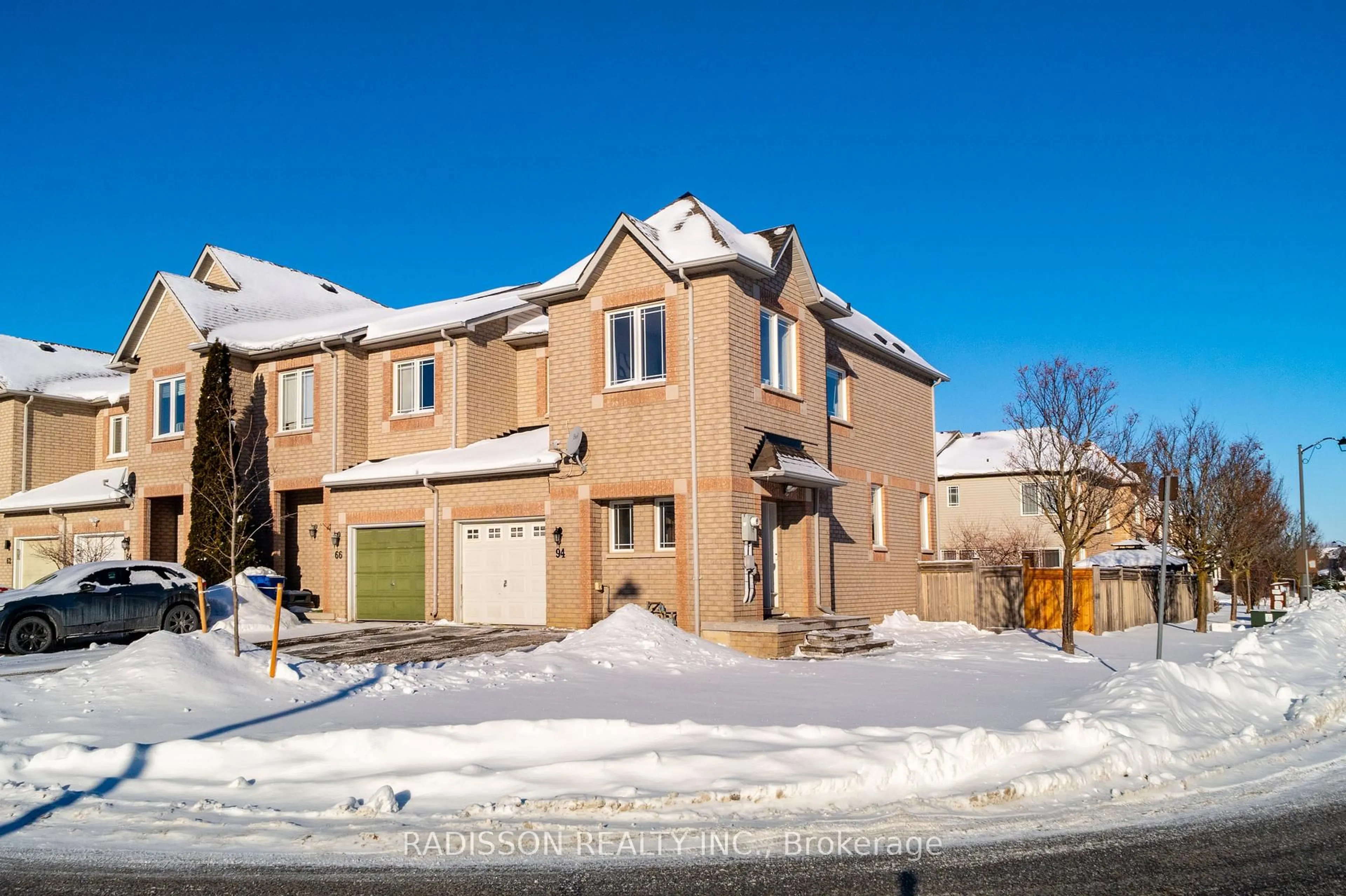 Unknown for 94 Bilbrough St, Aurora Ontario L4G 7W4