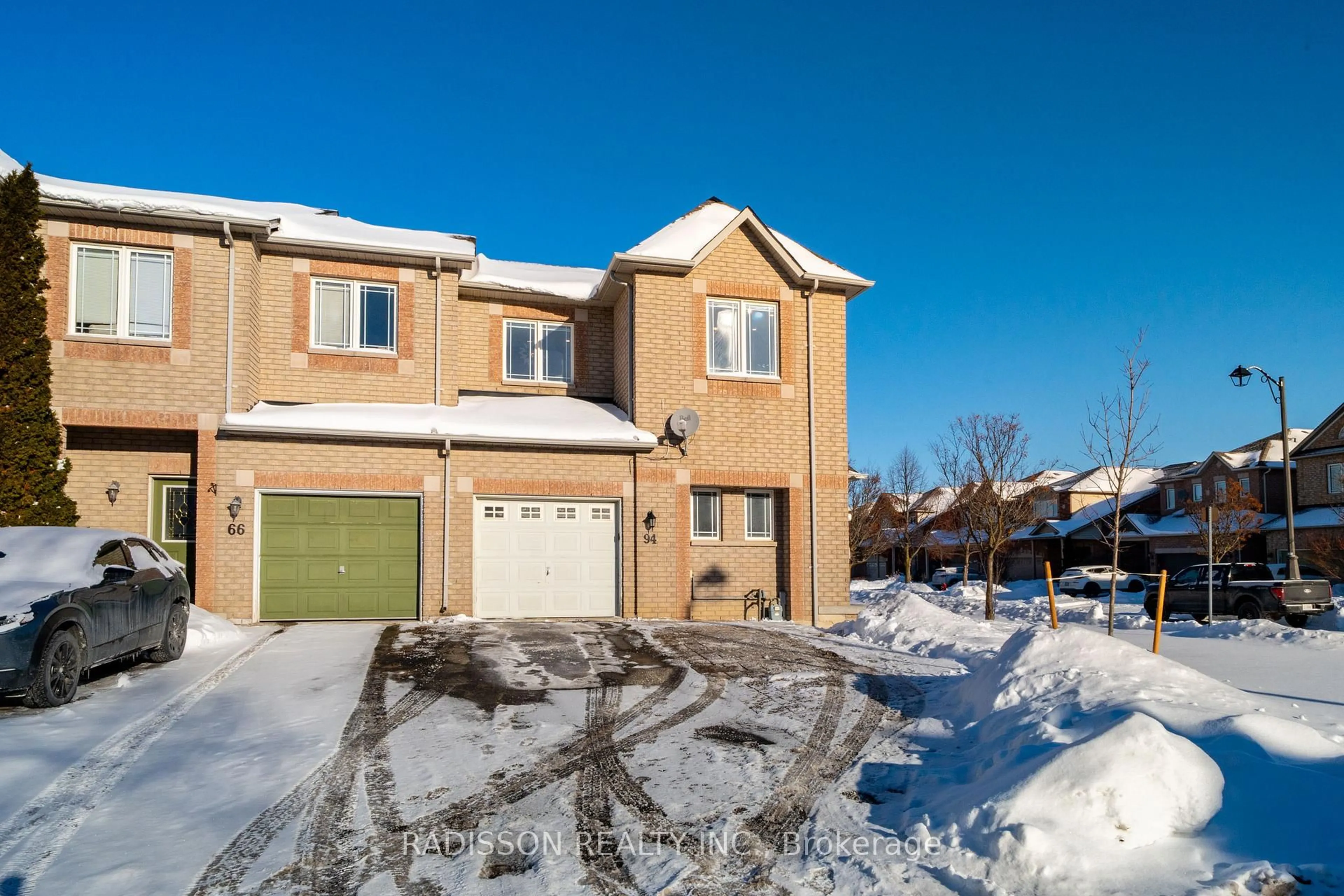 Unknown for 94 Bilbrough St, Aurora Ontario L4G 7W4