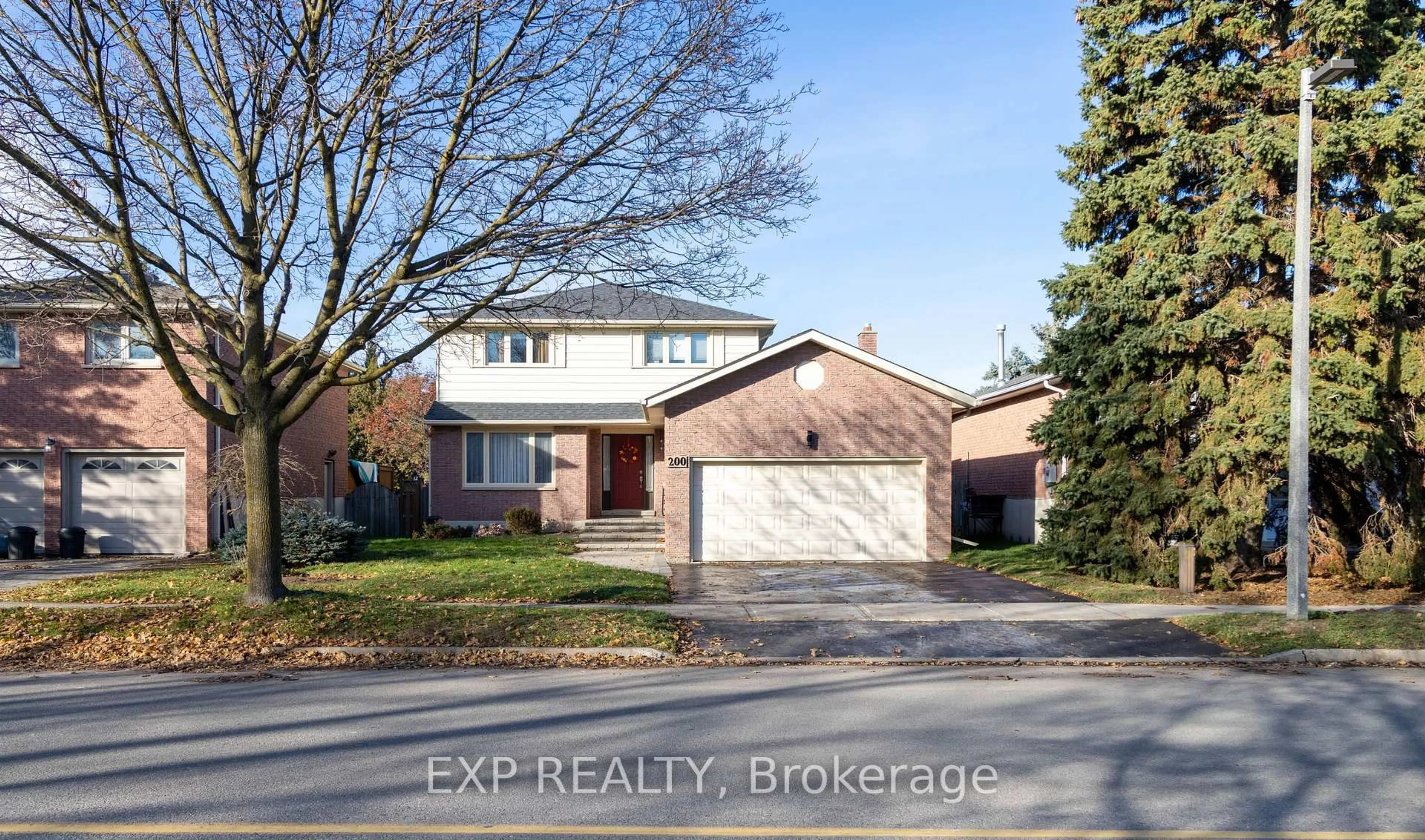 Home with brick exterior material, street for 200 Biscayne Blvd, Georgina Ontario L4P 3L5