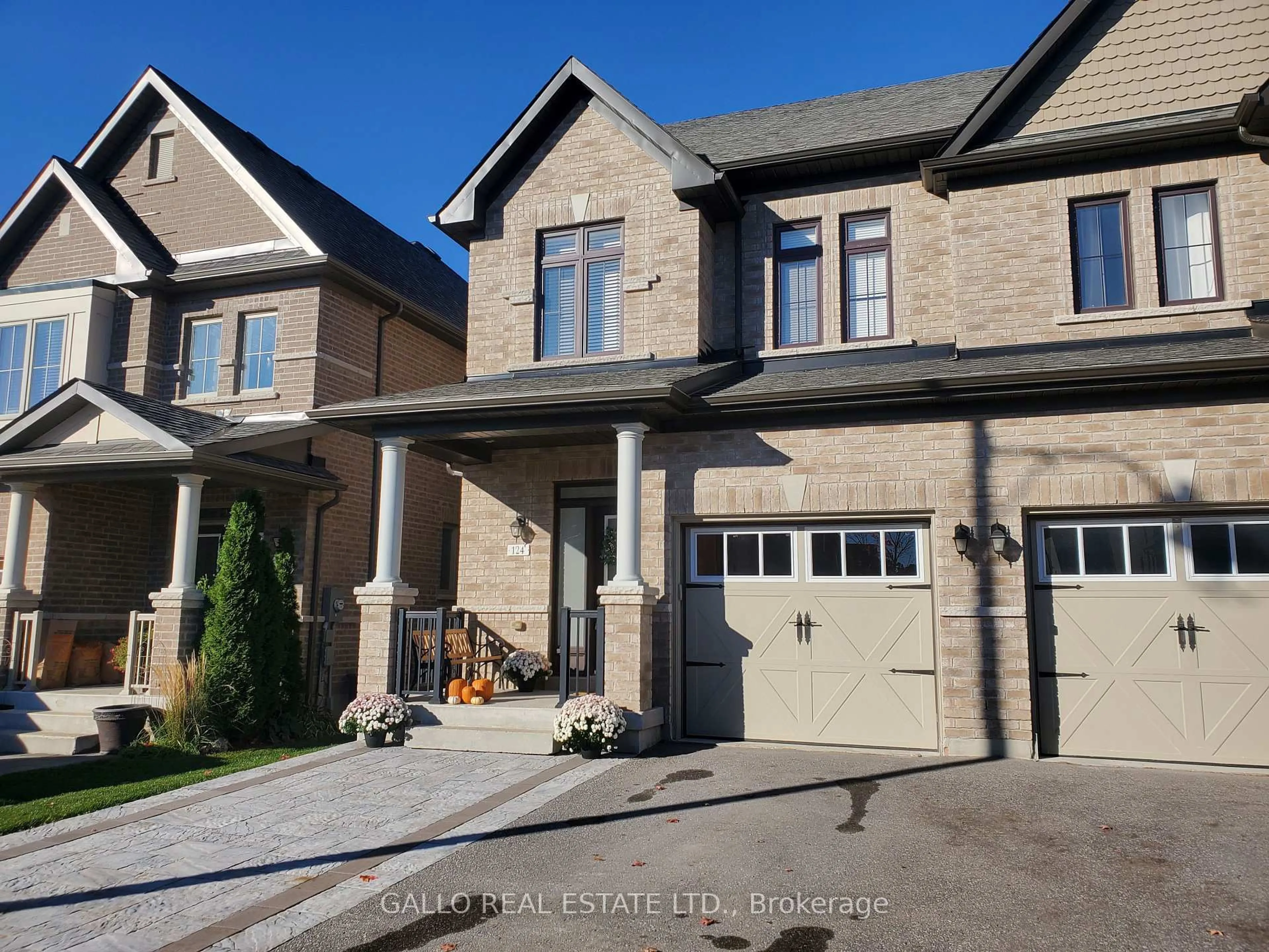 Home with brick exterior material, street for 124 Countryman Rd, East Gwillimbury Ontario L9N 0N8
