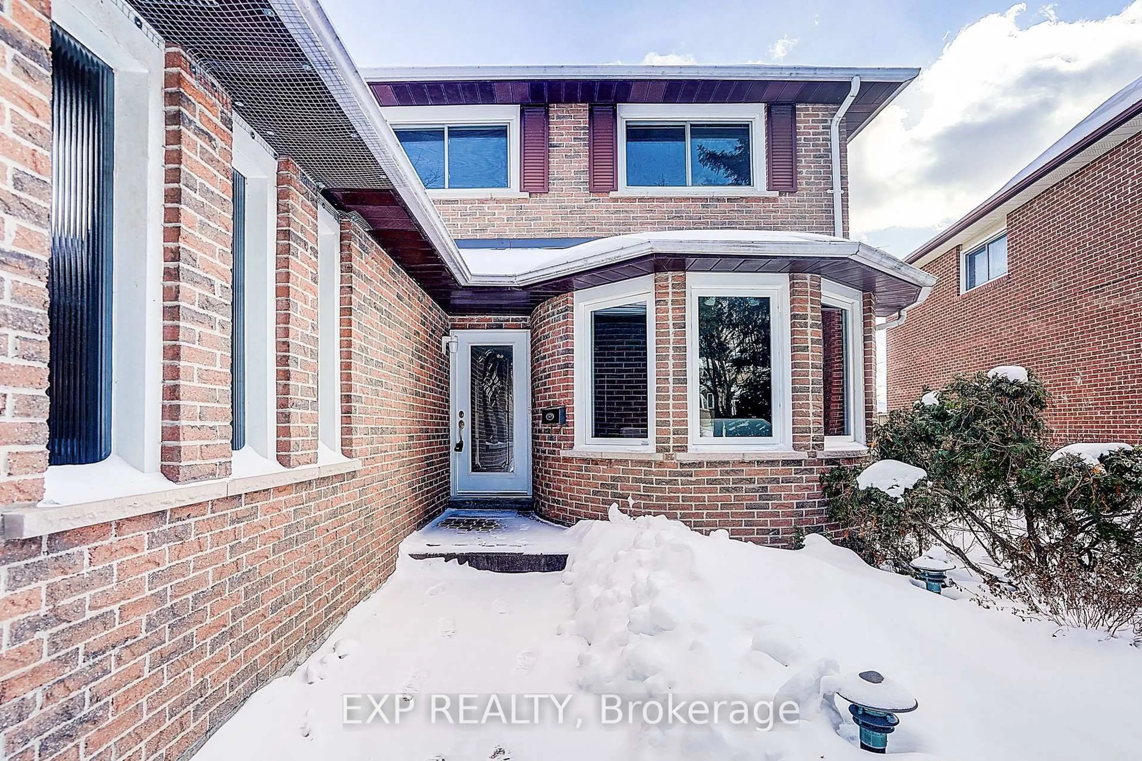 Home with brick exterior material, street for 27 Pining Rd, Markham Ontario L3T 5N5