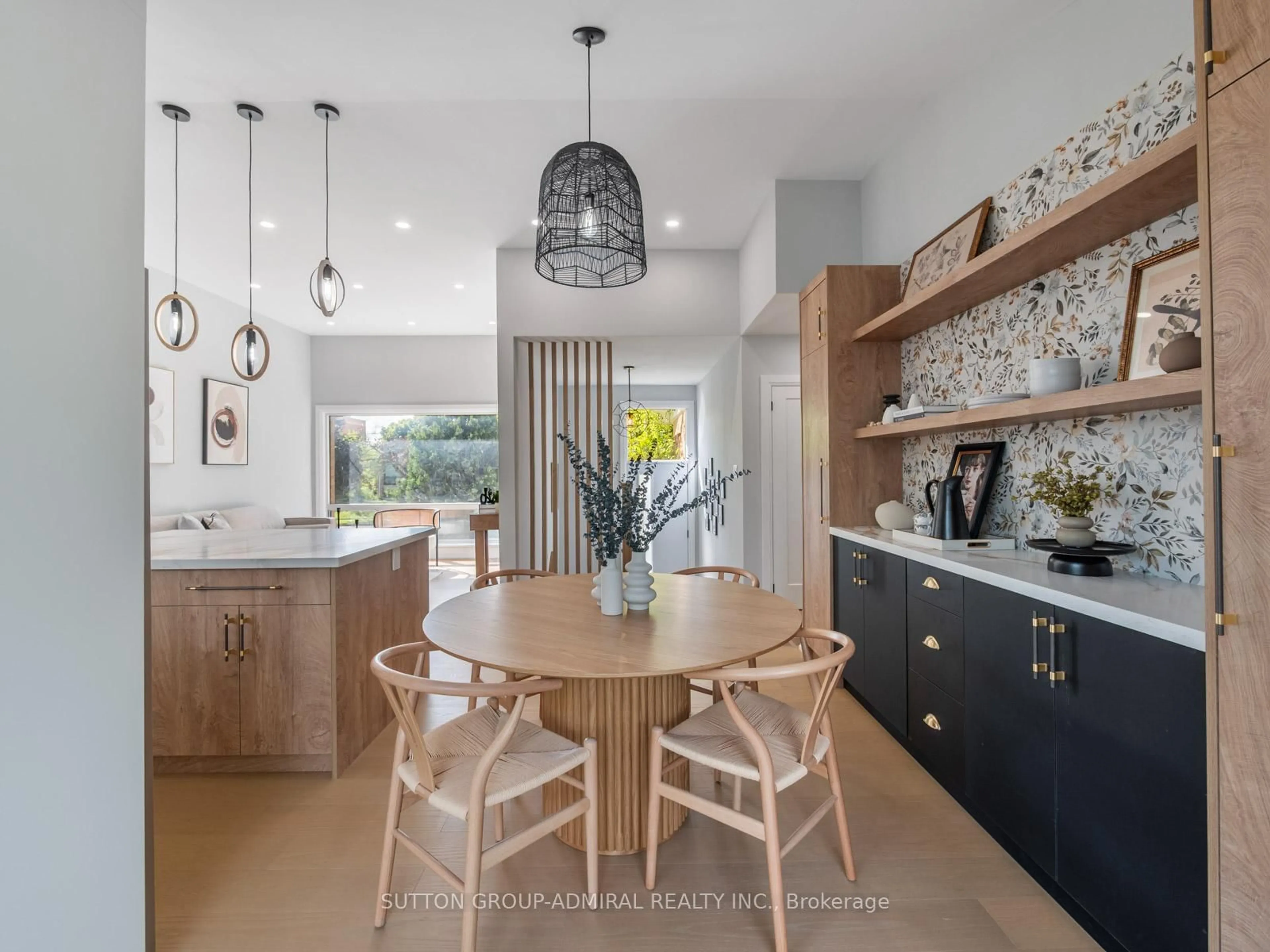 Contemporary kitchen, unknown for 393 Paliser Cres, Richmond Hill Ontario L4C 1S2