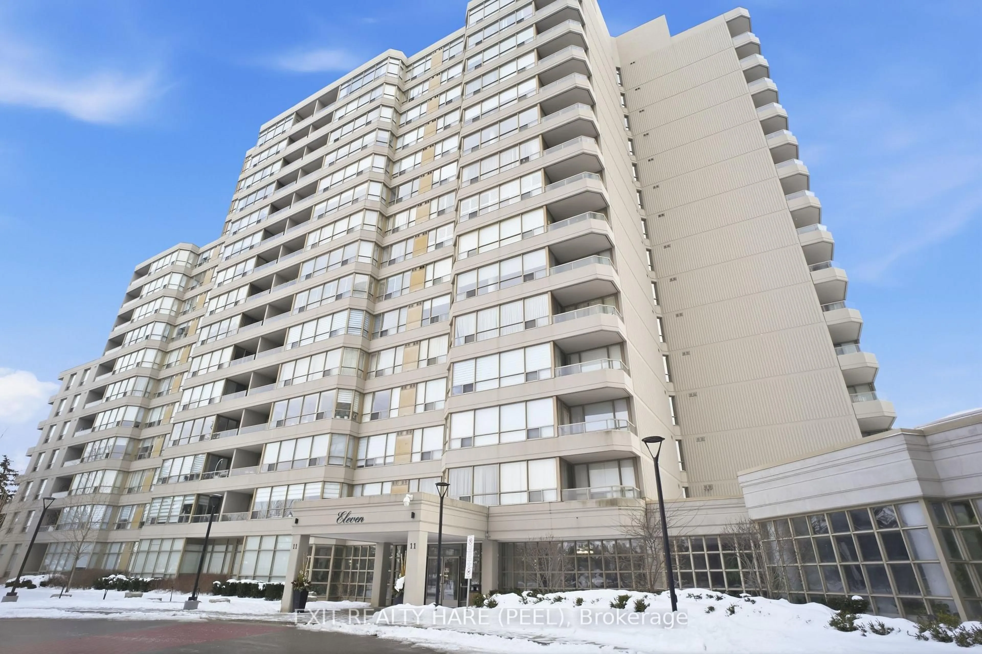 Indoor foyer for 11 Townsgate Dr #618, Vaughan Ontario L4J 8G4
