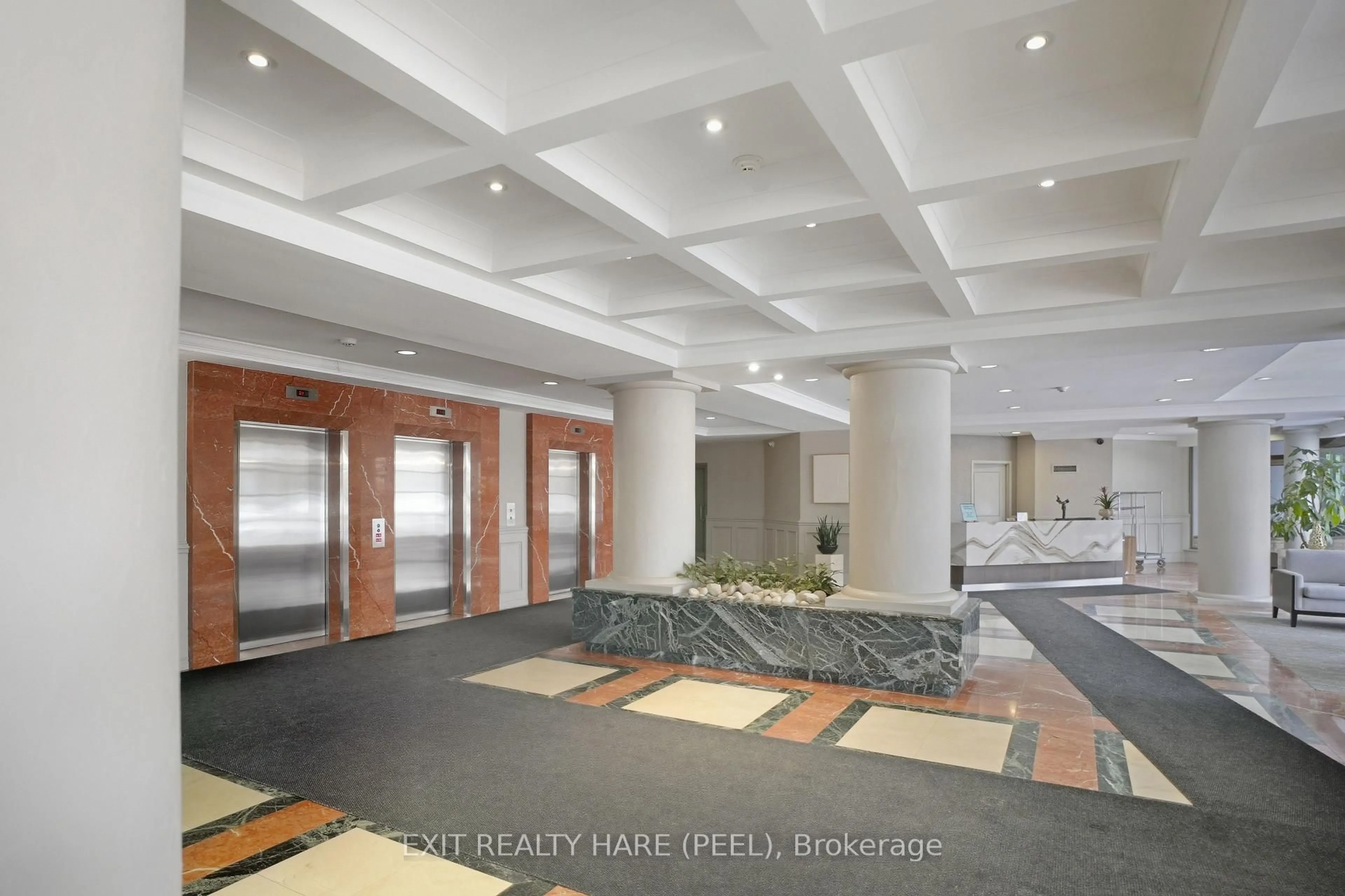 Unknown for 11 Townsgate Dr #618, Vaughan Ontario L4J 8G4