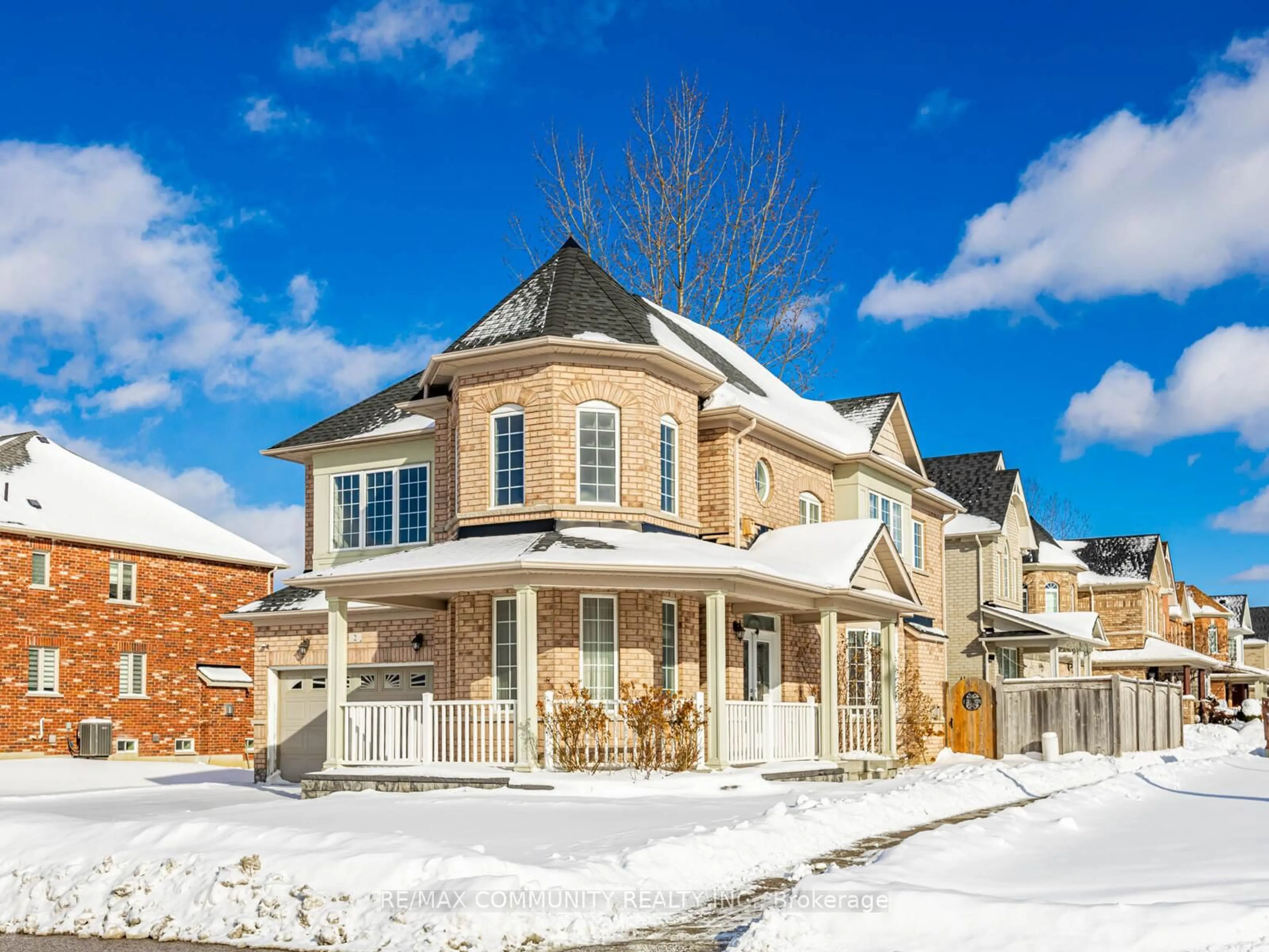 Home with brick exterior material, street for 2 John Davis Gate, Whitchurch-Stouffville Ontario L3S 3Z8