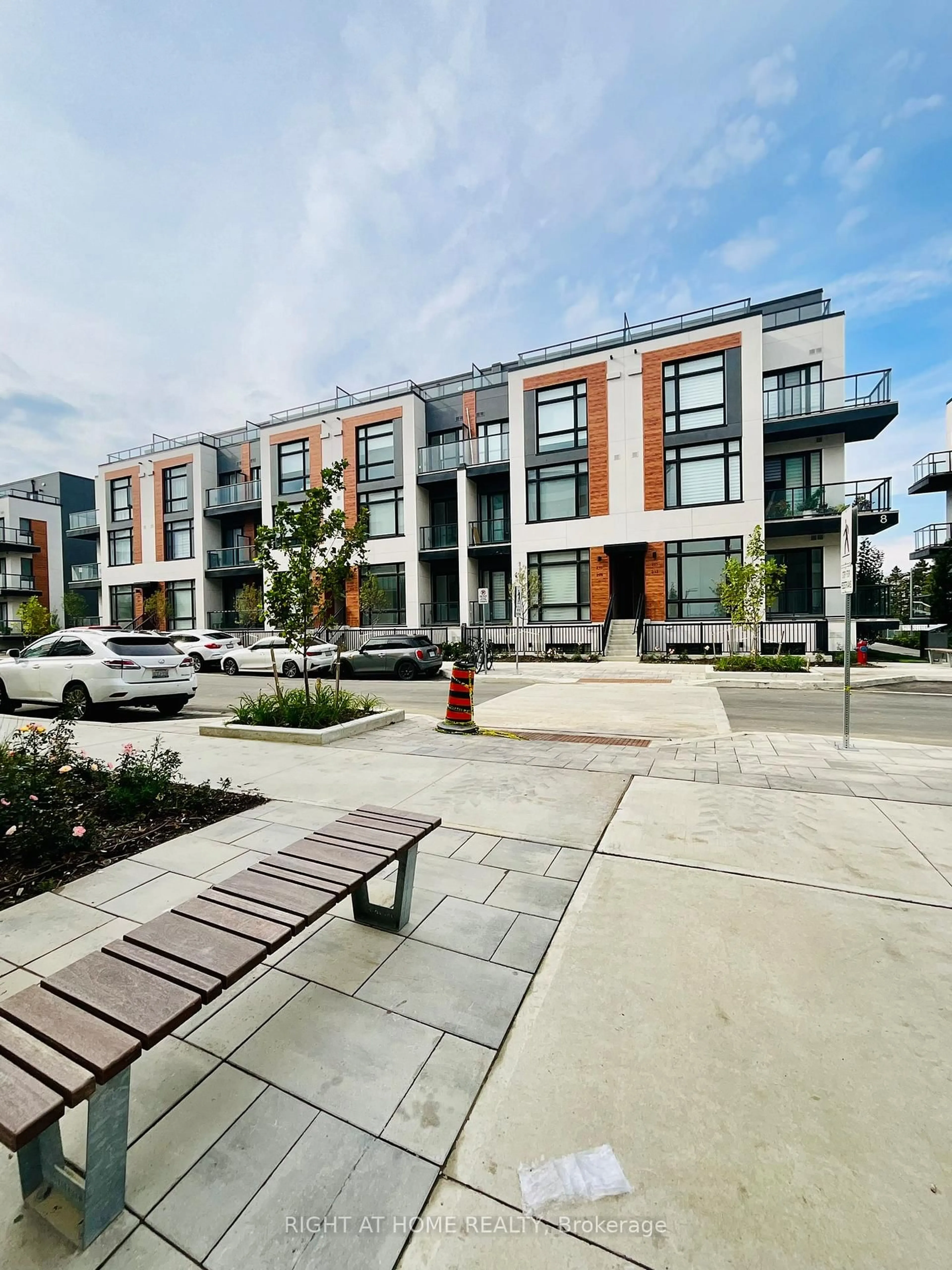 Unknown for 8 Steckley House Lane, Richmond Hill Ontario L4S 0N1