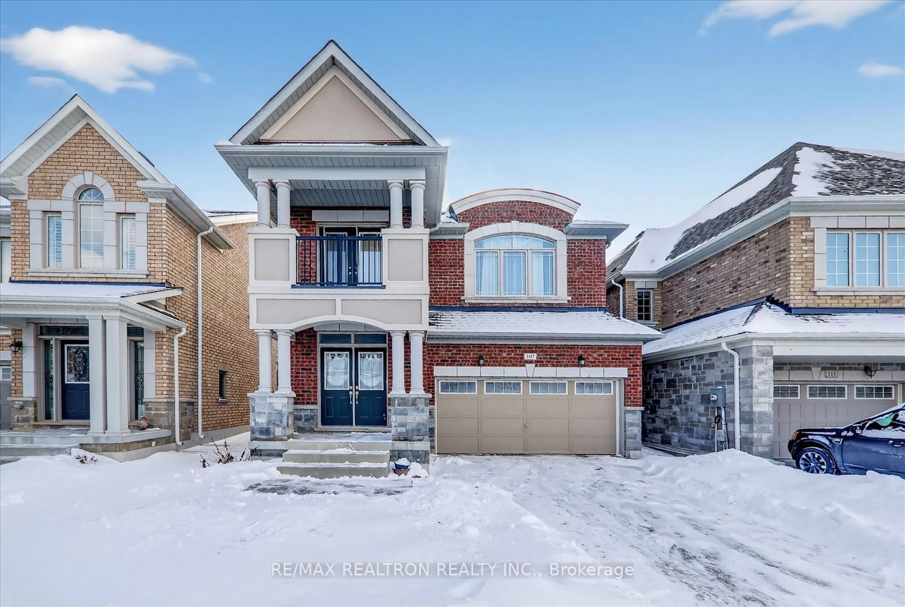 Home with brick exterior material, street for 107 Walter English Dr, East Gwillimbury Ontario L9N 0S1