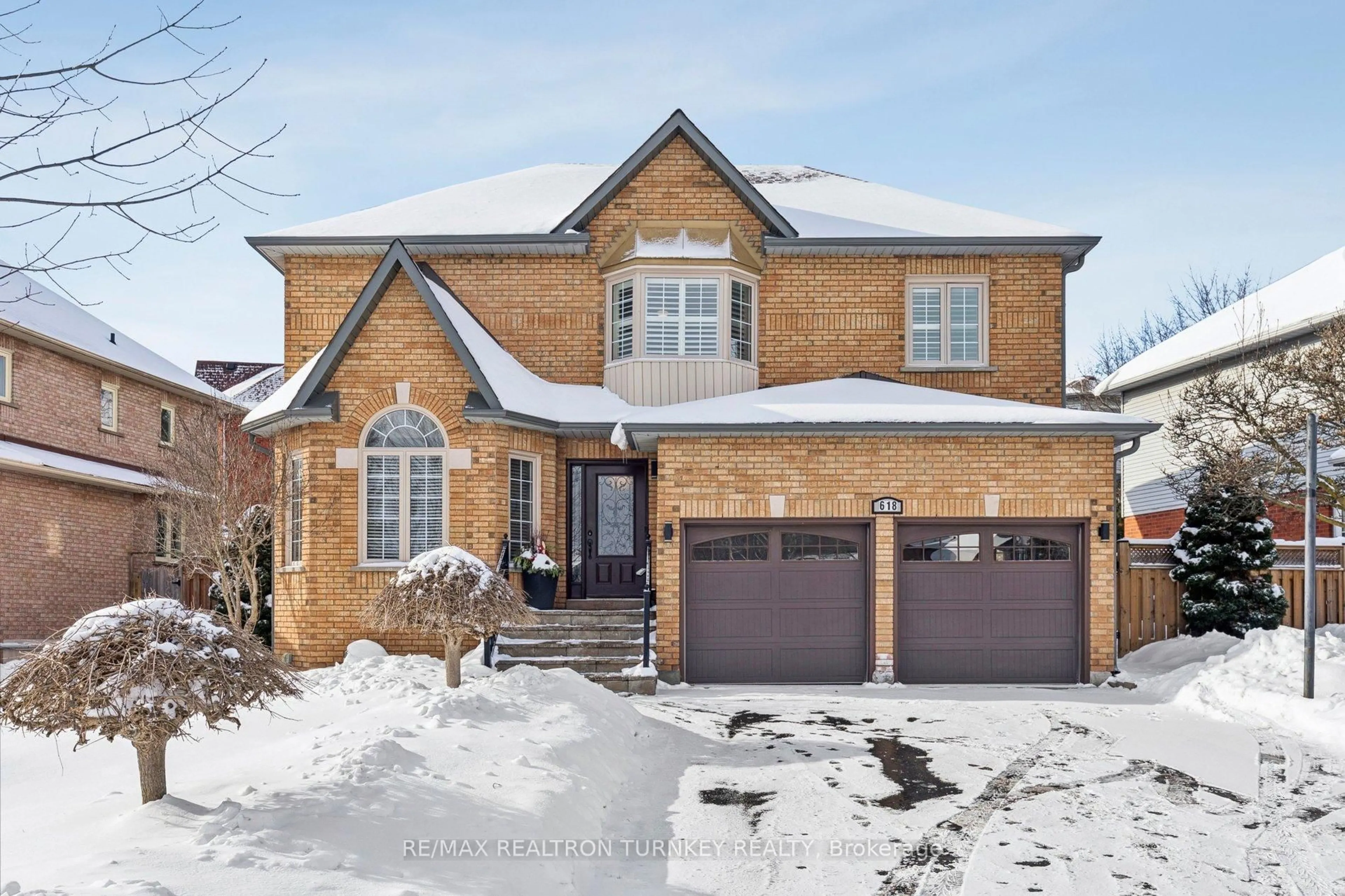 Home with brick exterior material, street for 618 Ponting Pl, Newmarket Ontario L3X 1T4