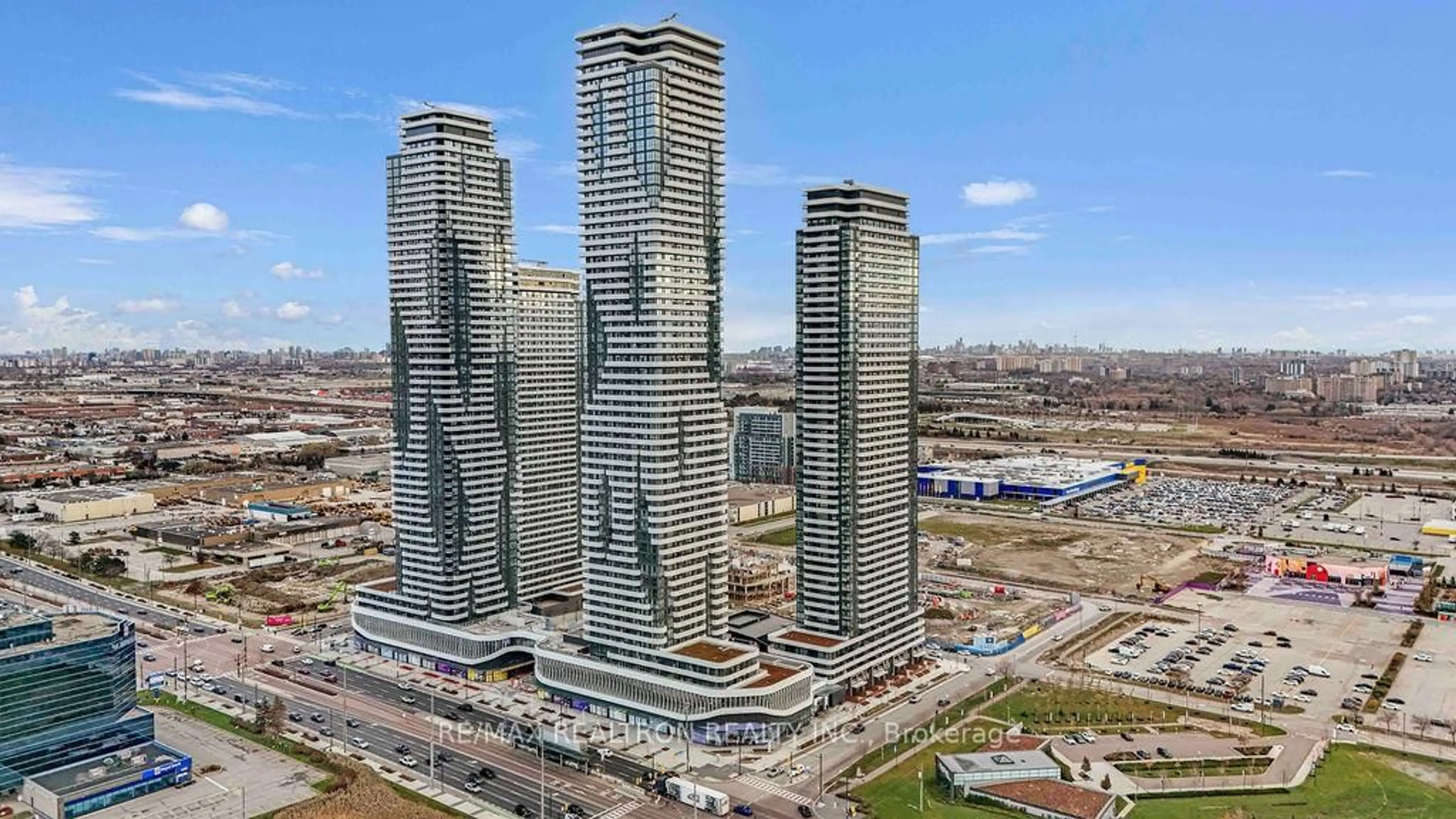 A pic from outside/outdoor area/front of a property/back of a property/a pic from drone, city buildings view from balcony for 225 Commerce St #4608, Vaughan Ontario L4K 0R1